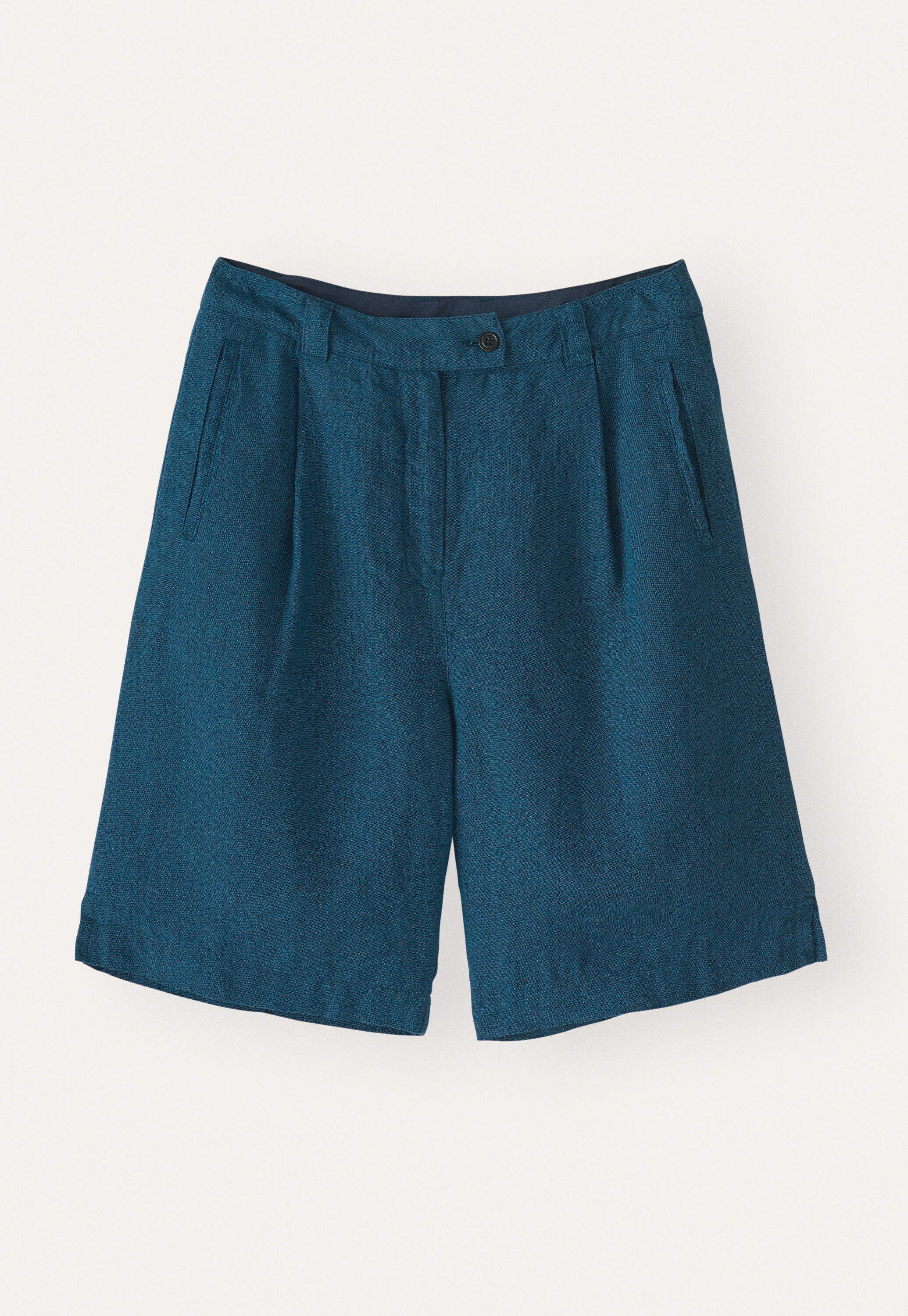 Pleat-front shorts