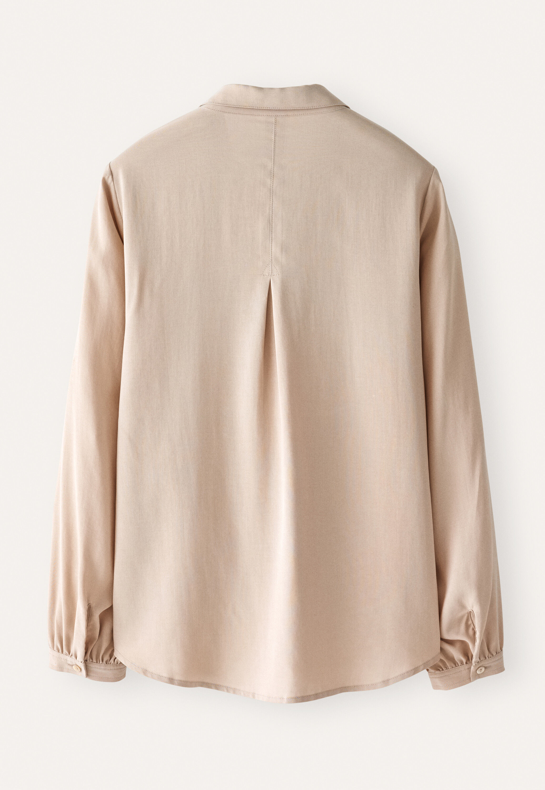 Rounded collar blouse