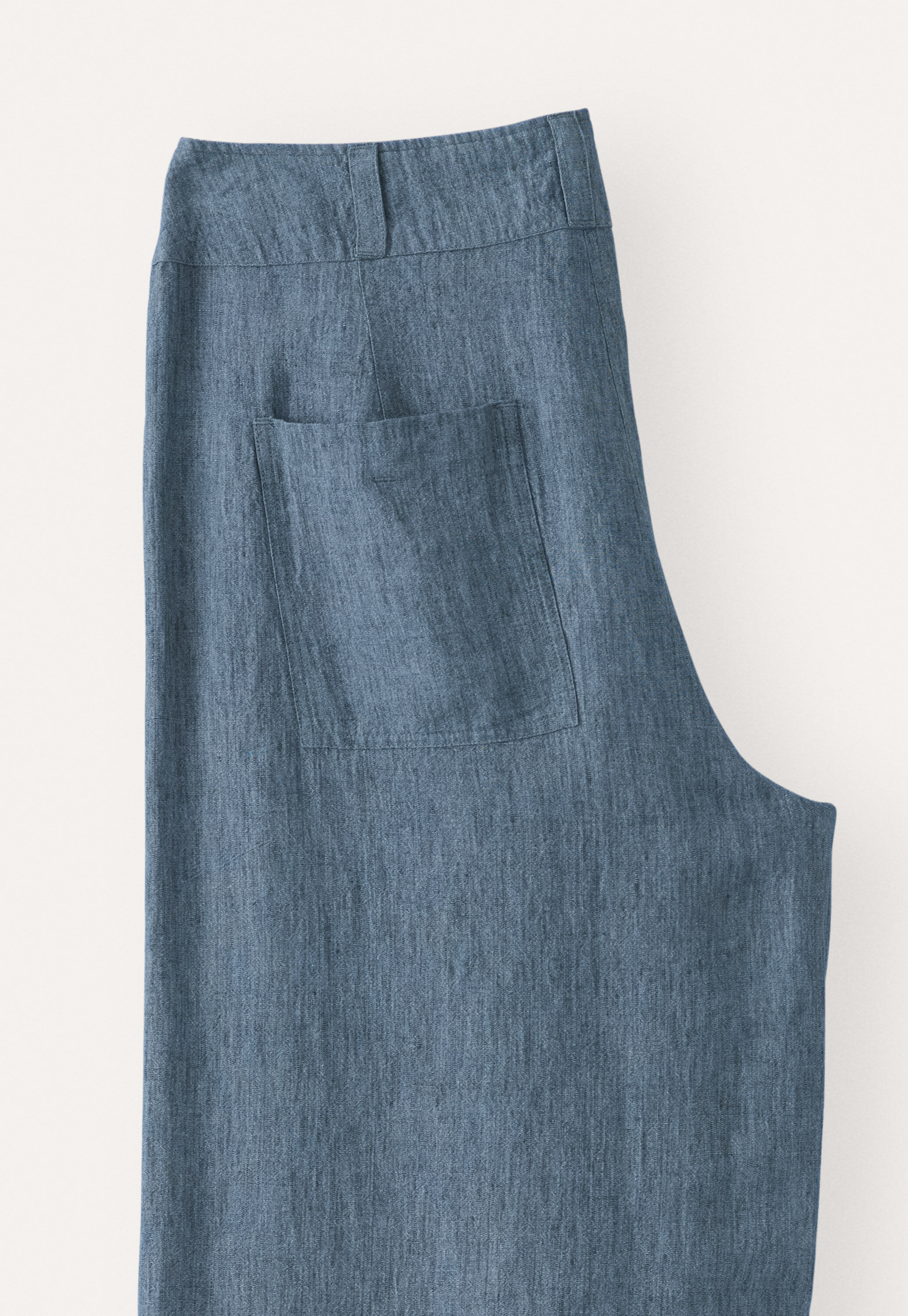 Wide-leg trousers