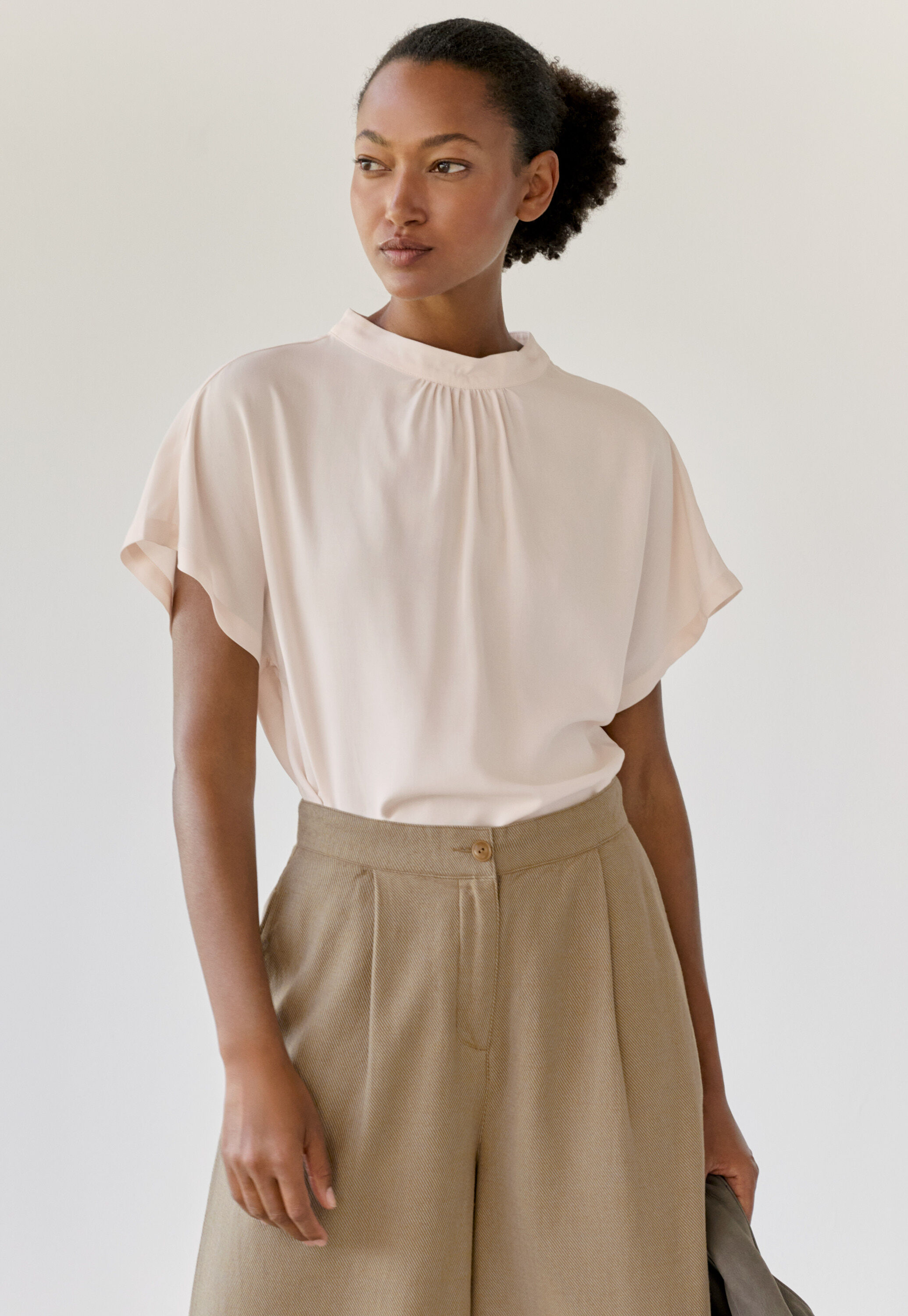Dolman-sleeve blouse, Pale shell, large