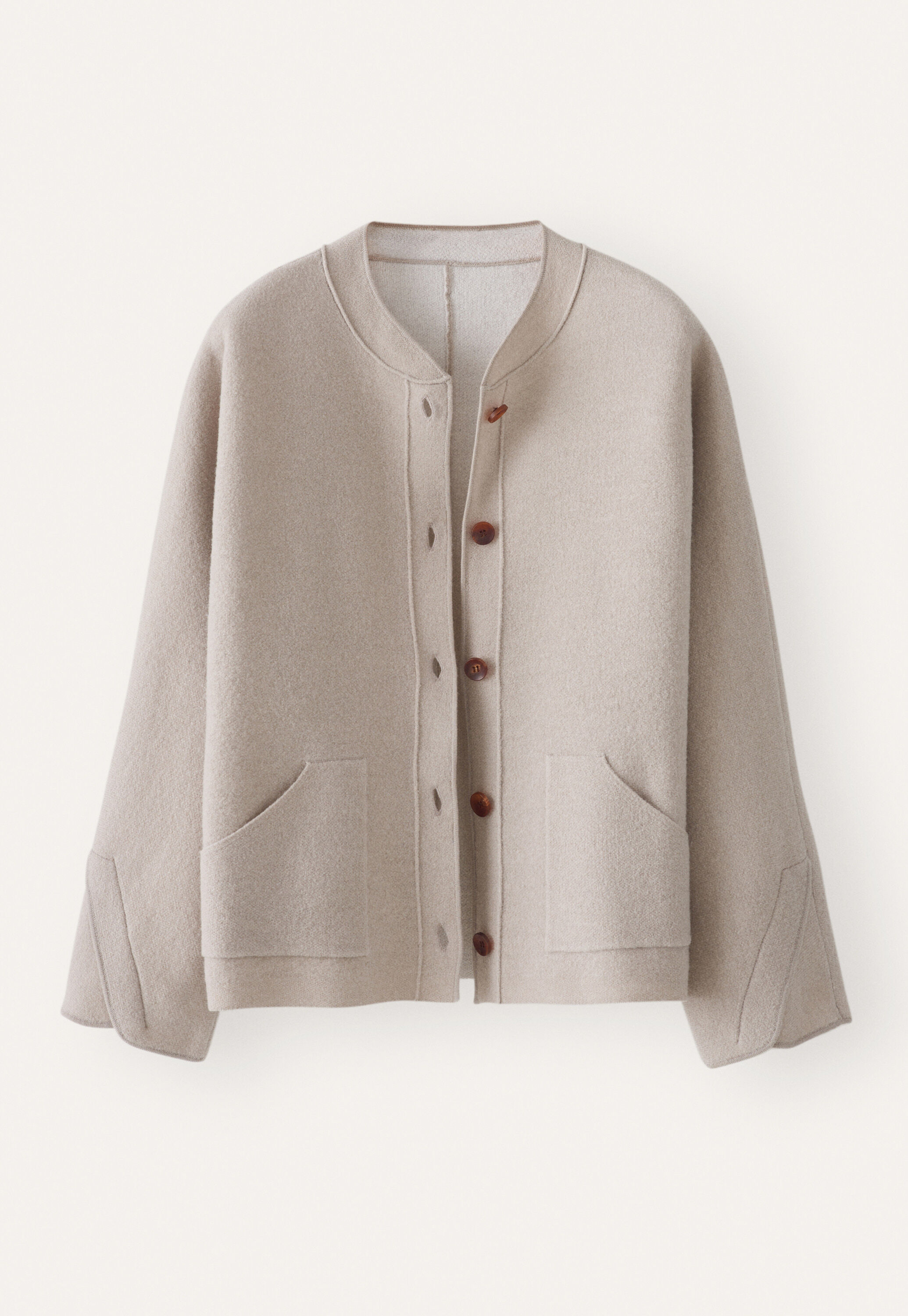 Round-collar shirt