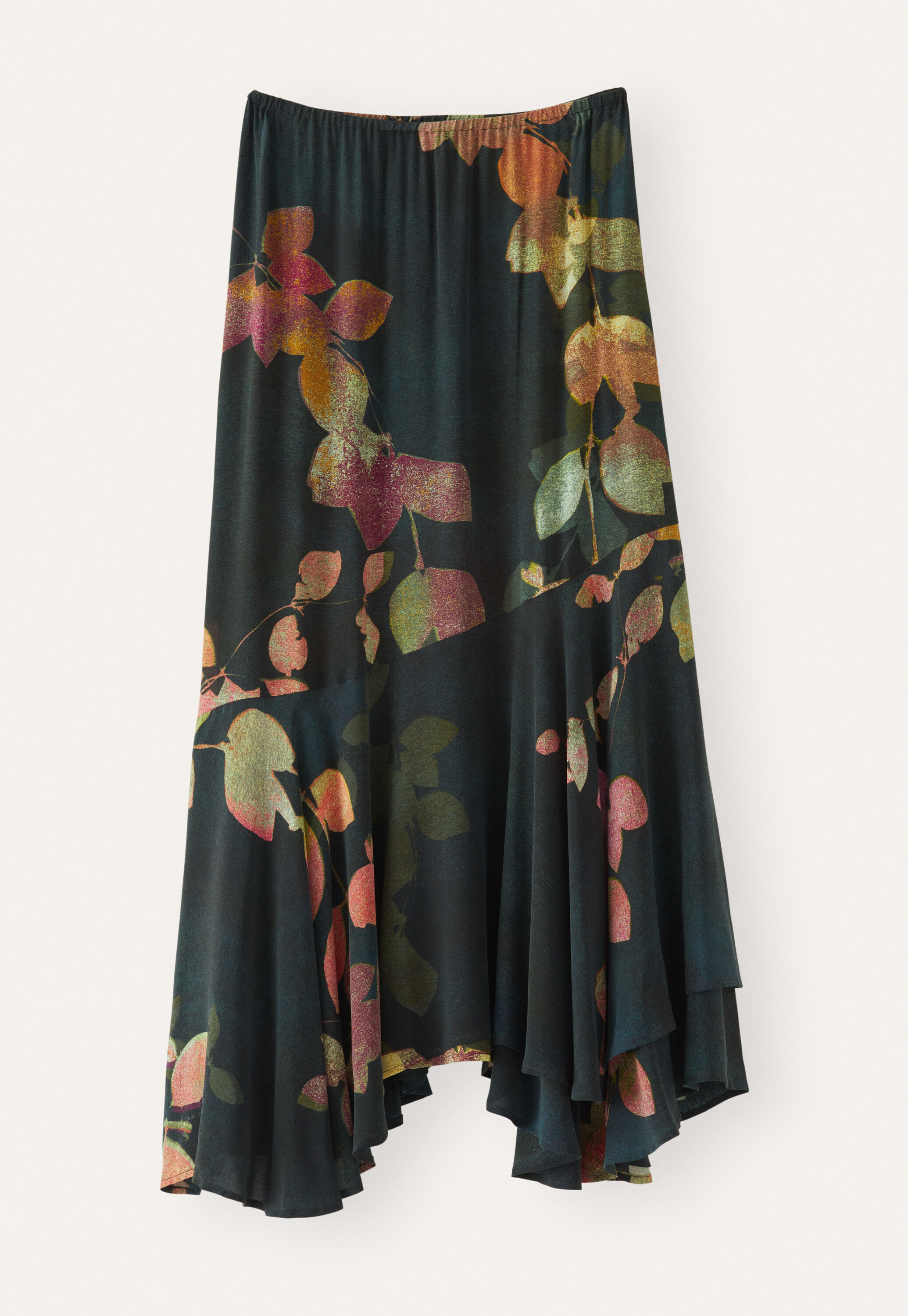 Asymmetric fluted hem skirt