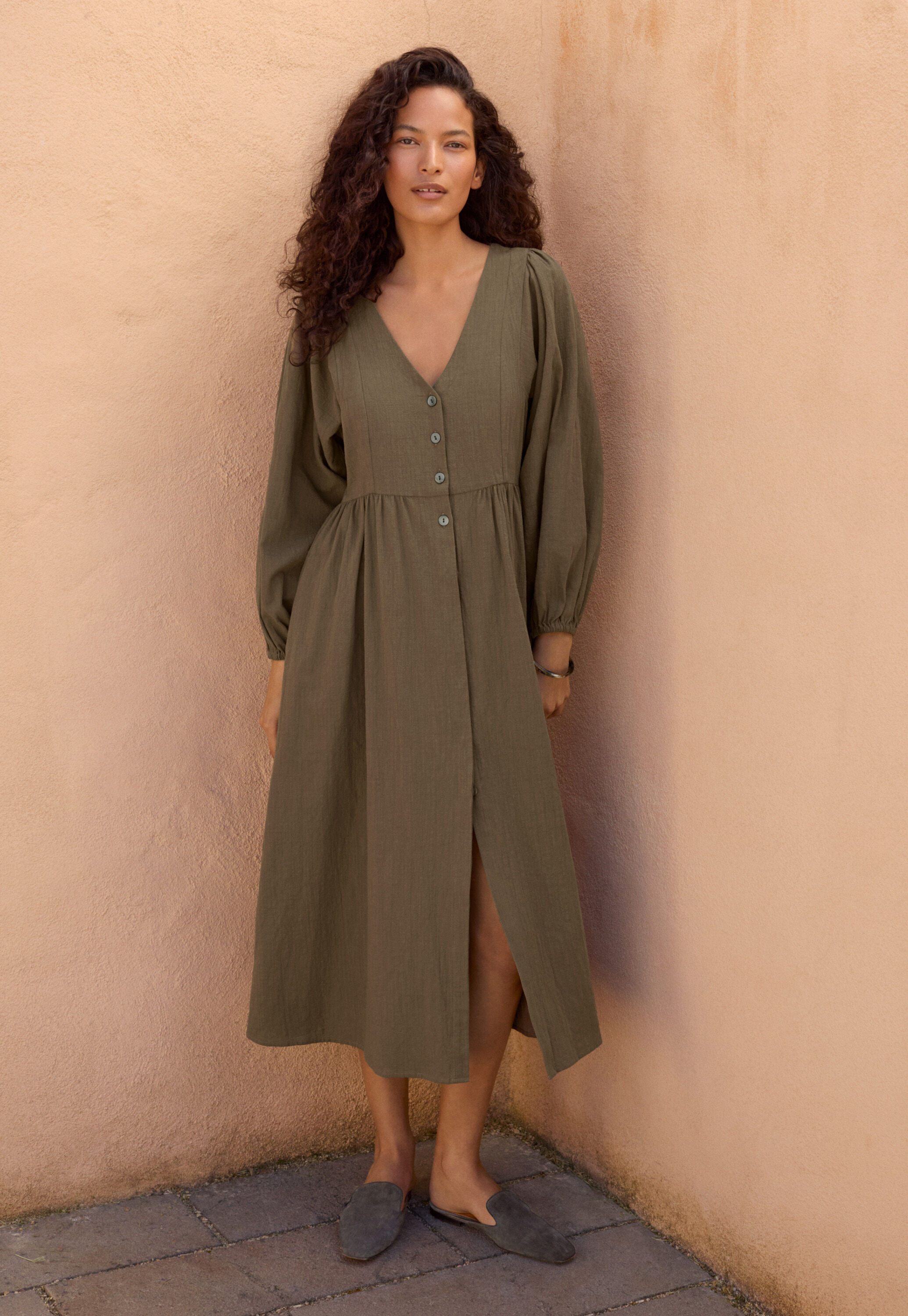 Gathered sleeve dress