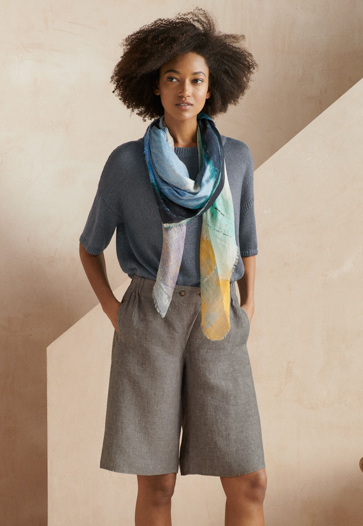 Knee-length culottes