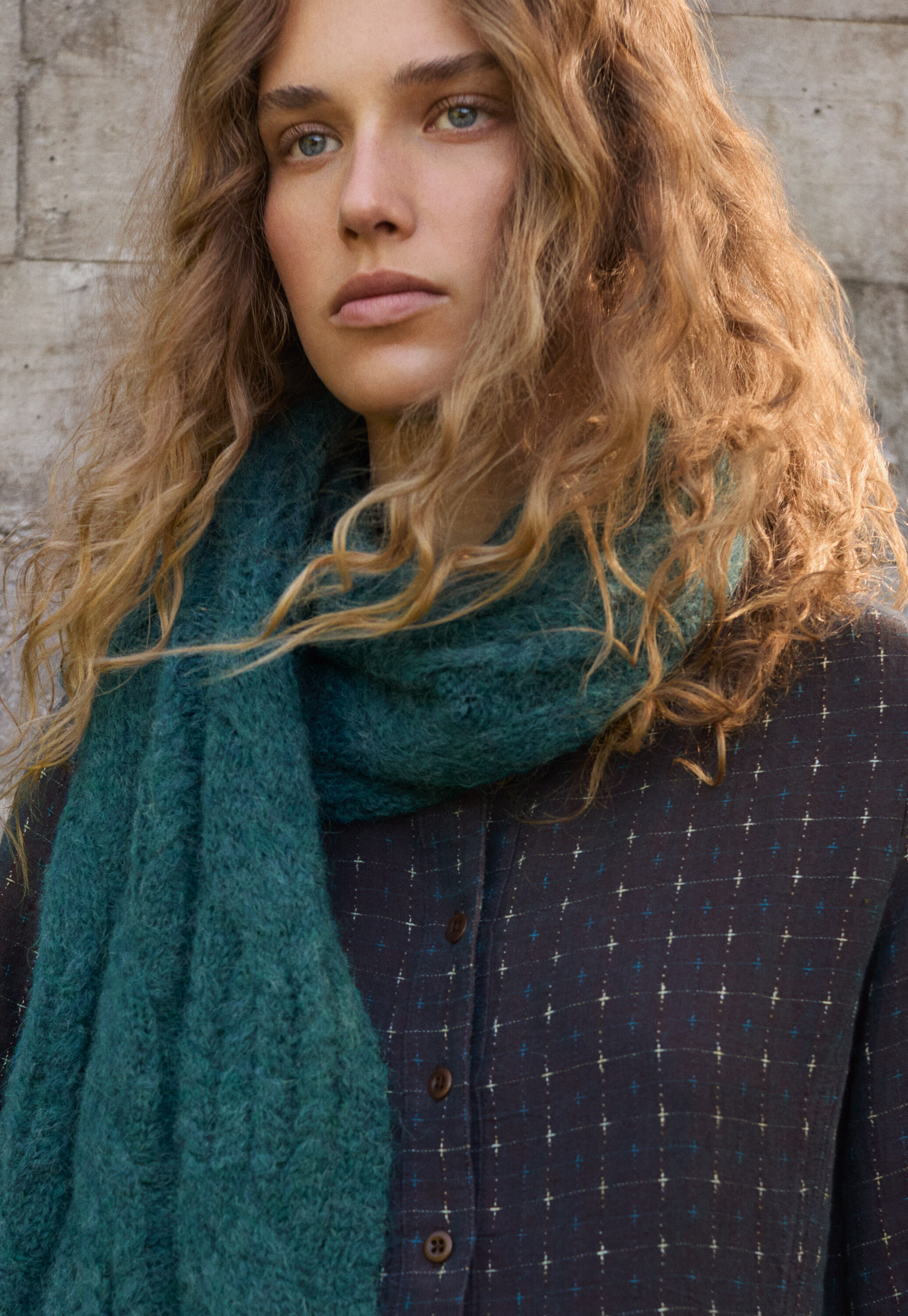 Cable-stitch scarf