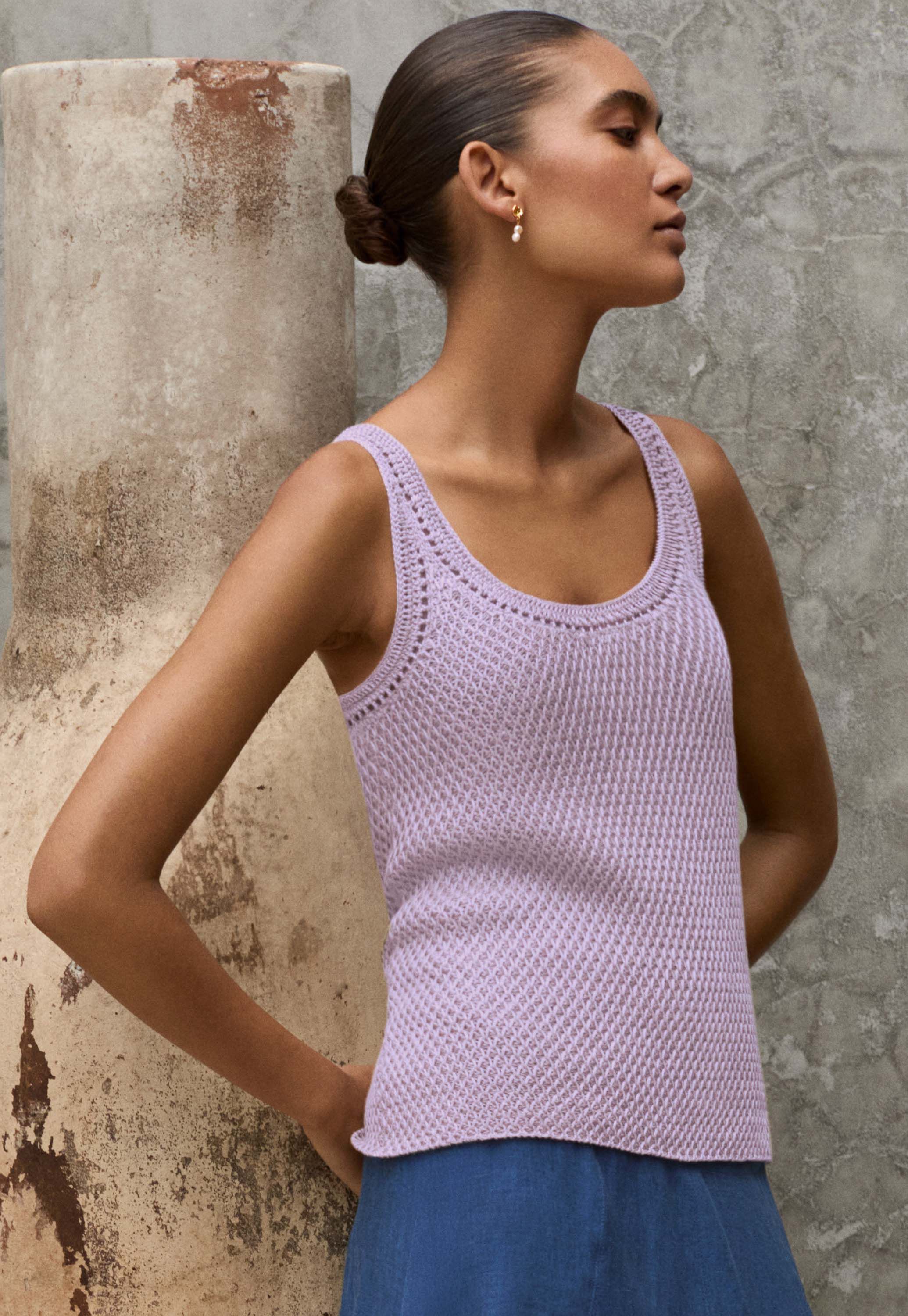 Crochet-trim knitted vest