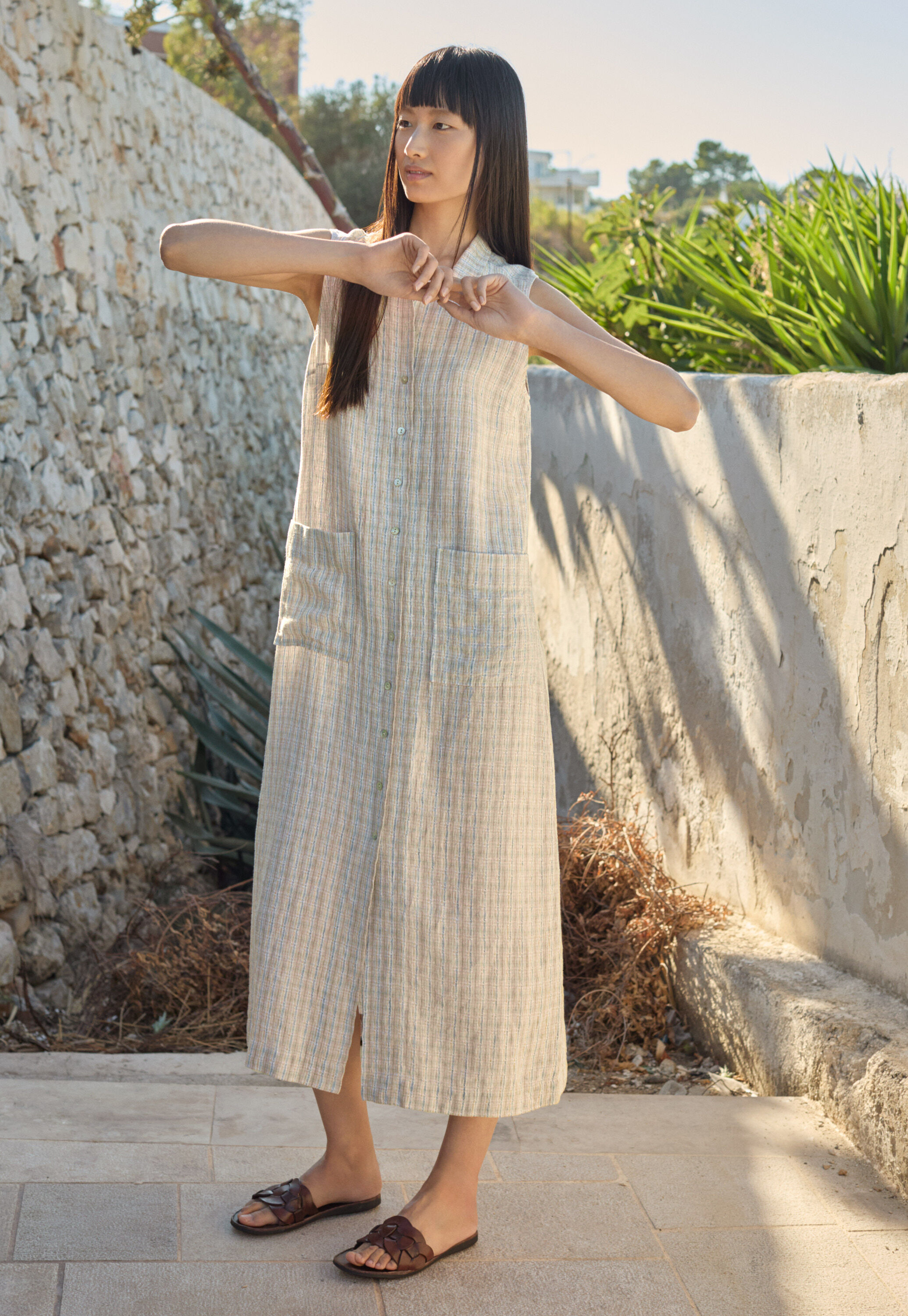 Sleeveless checked dress