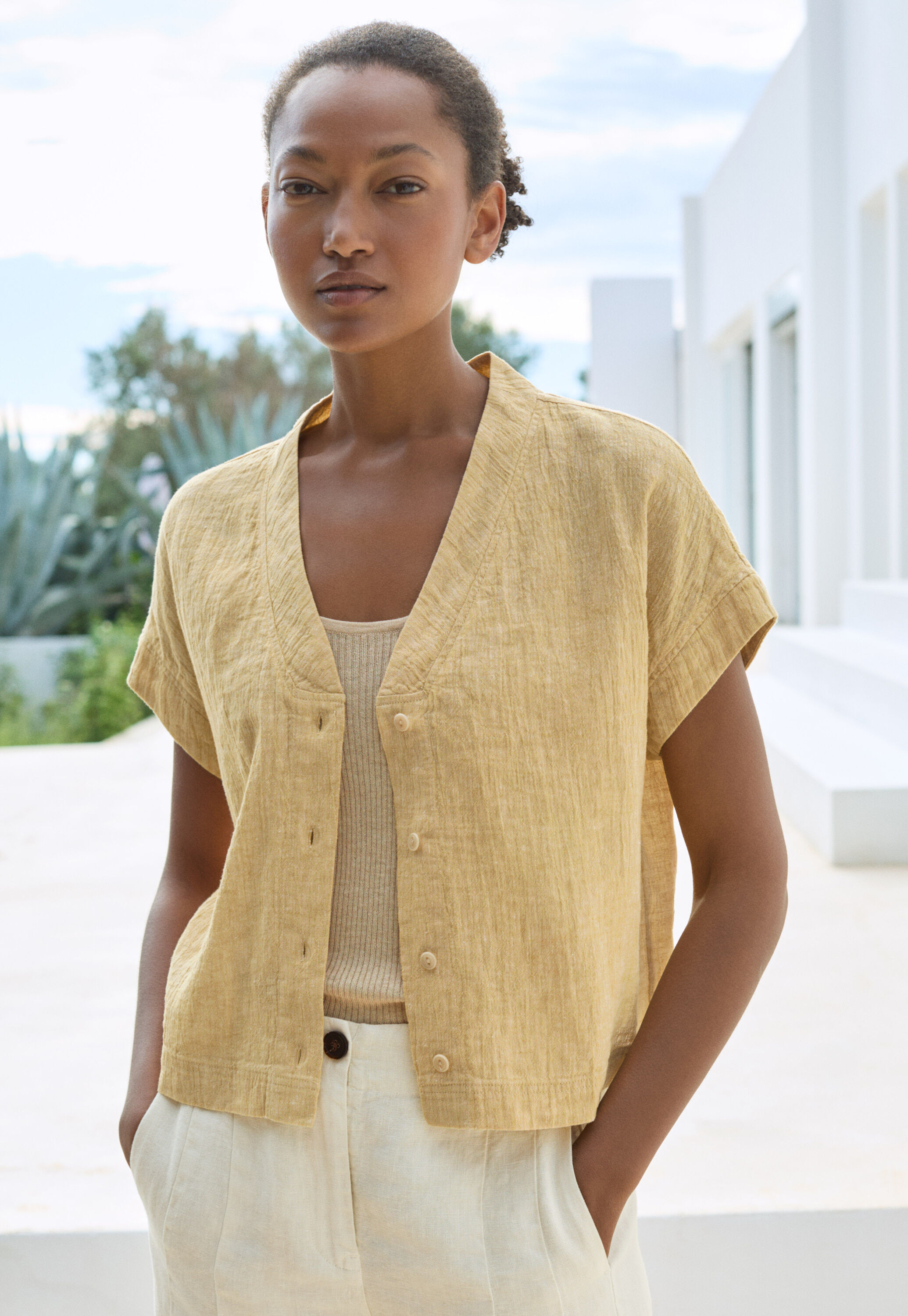 V-neck top, Soft yellow, large