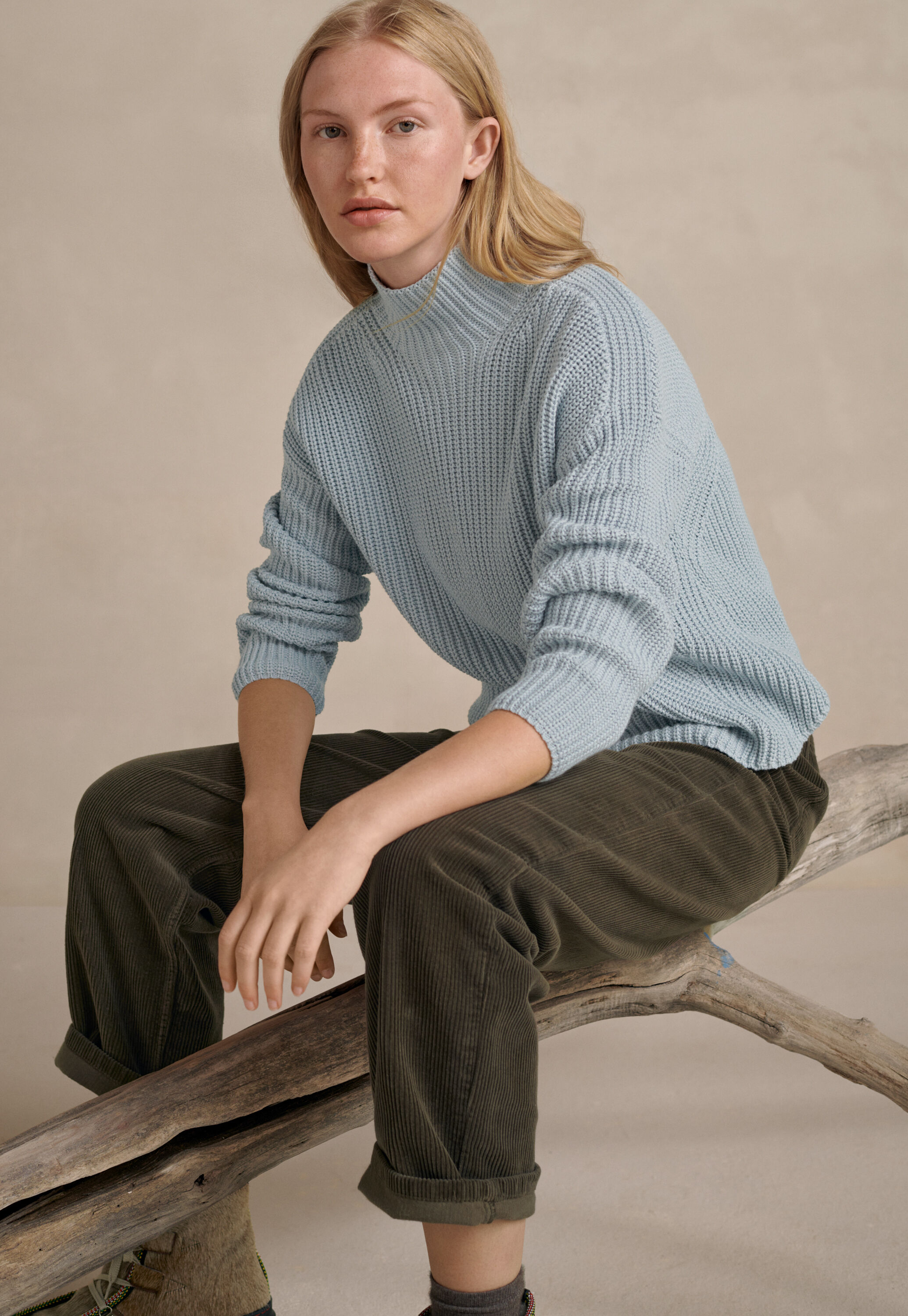 Straight-leg cord trouser