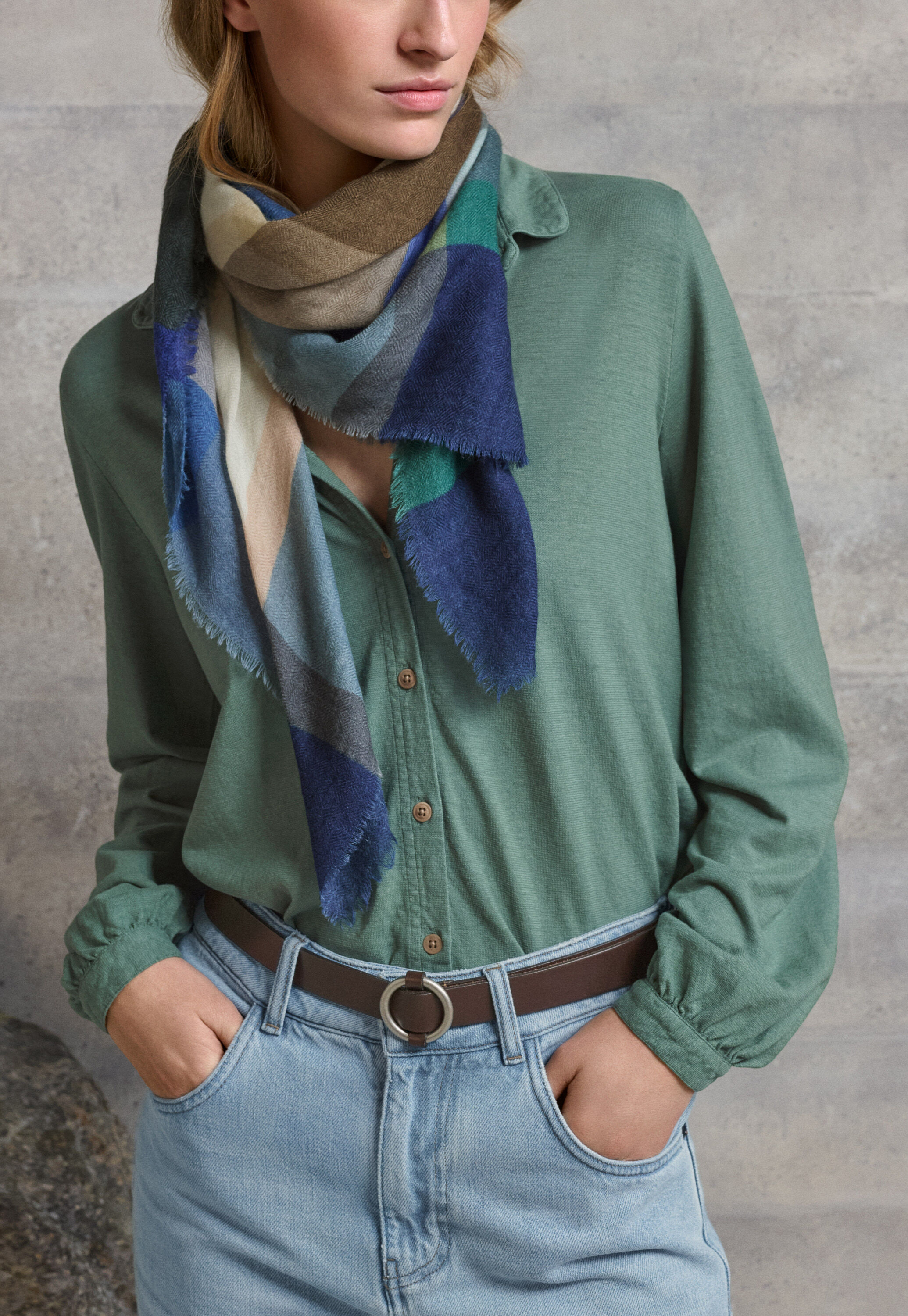 Edge-to-edge cardigan