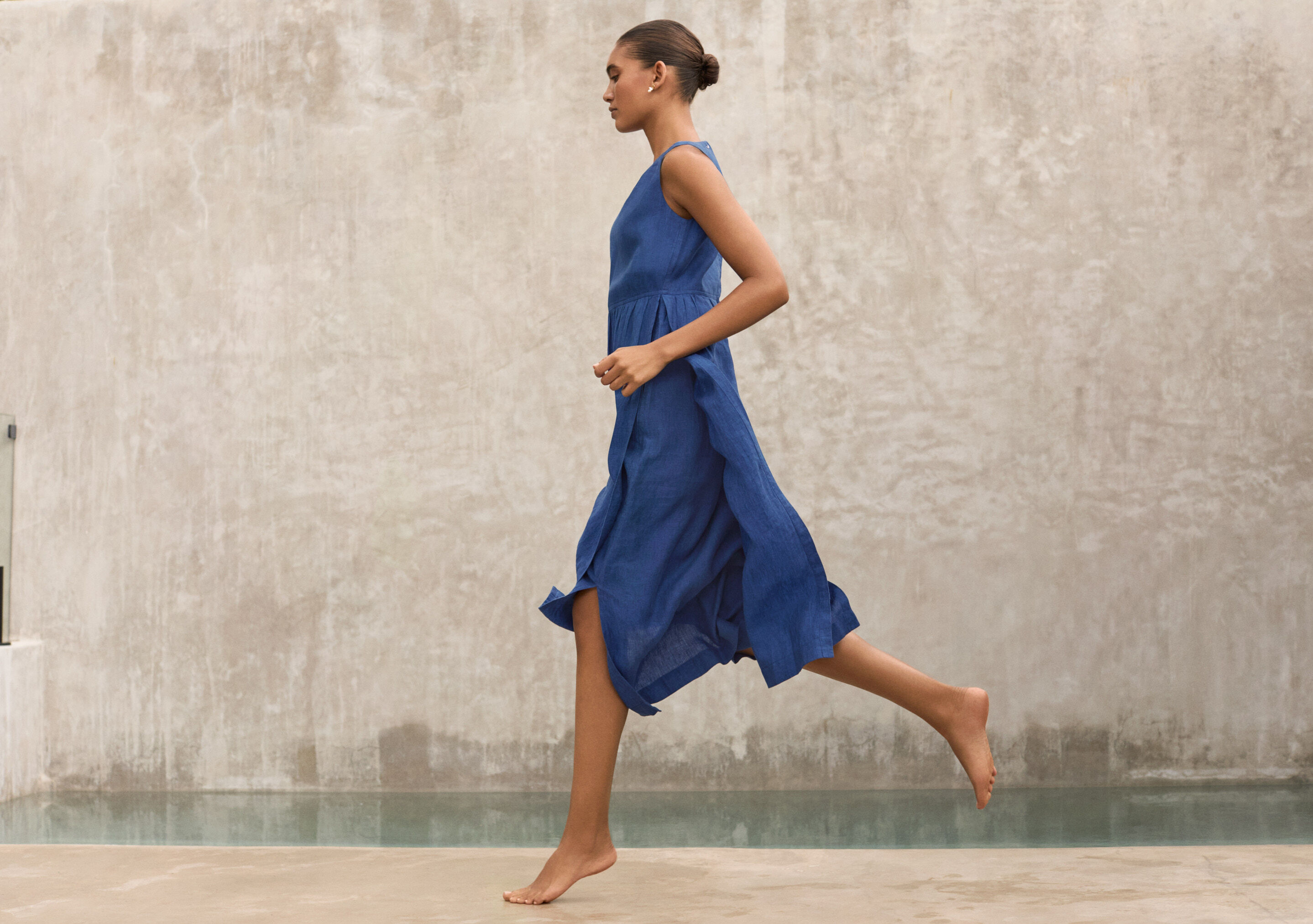 Sleeveless double-layer dress