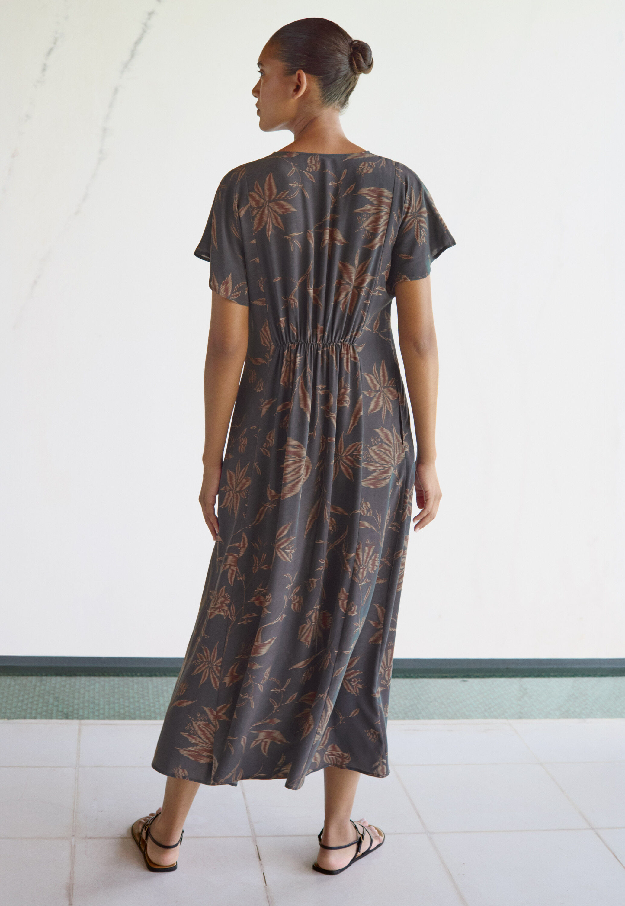 Printed v-neck dress