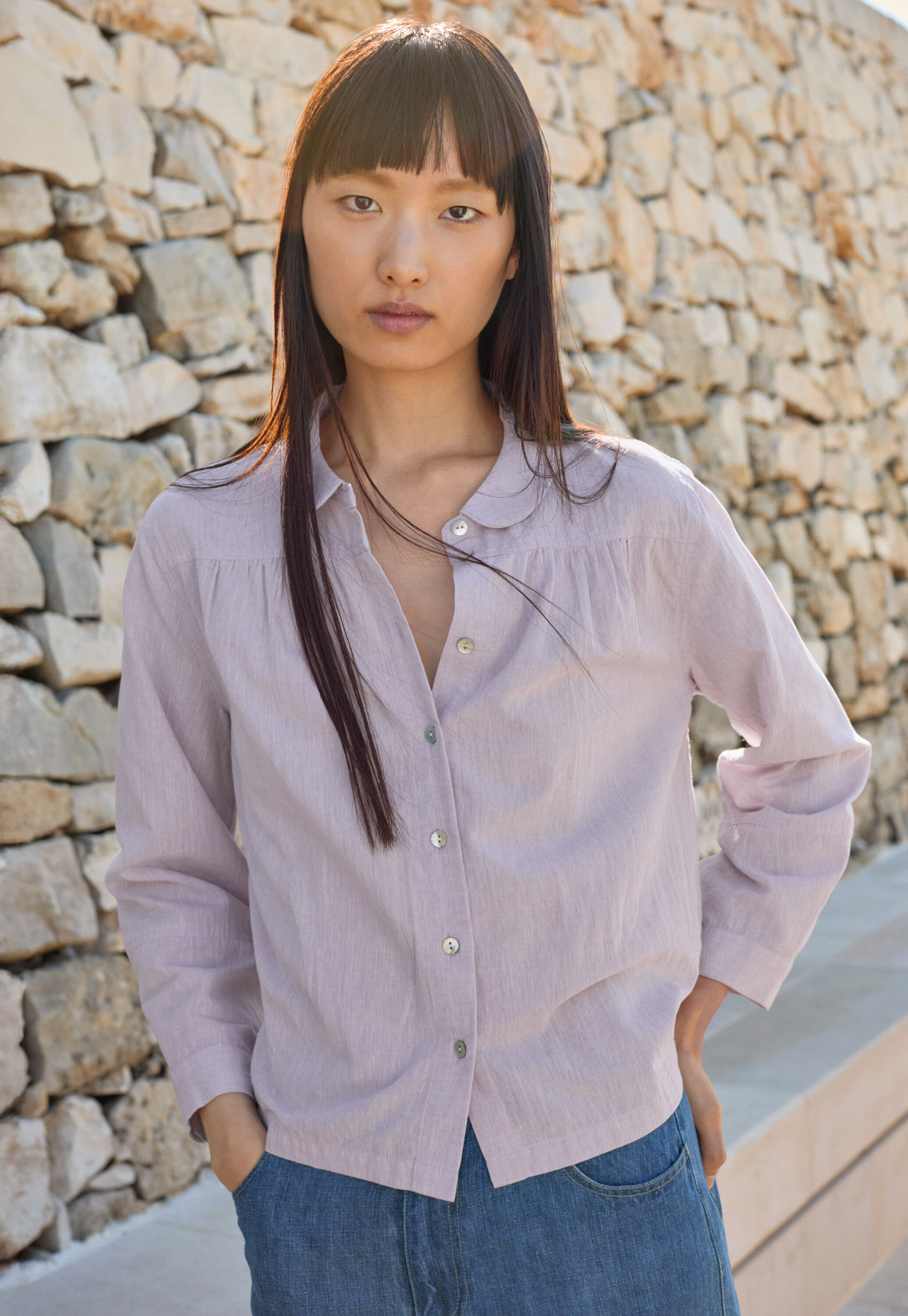 Round-collar shirt