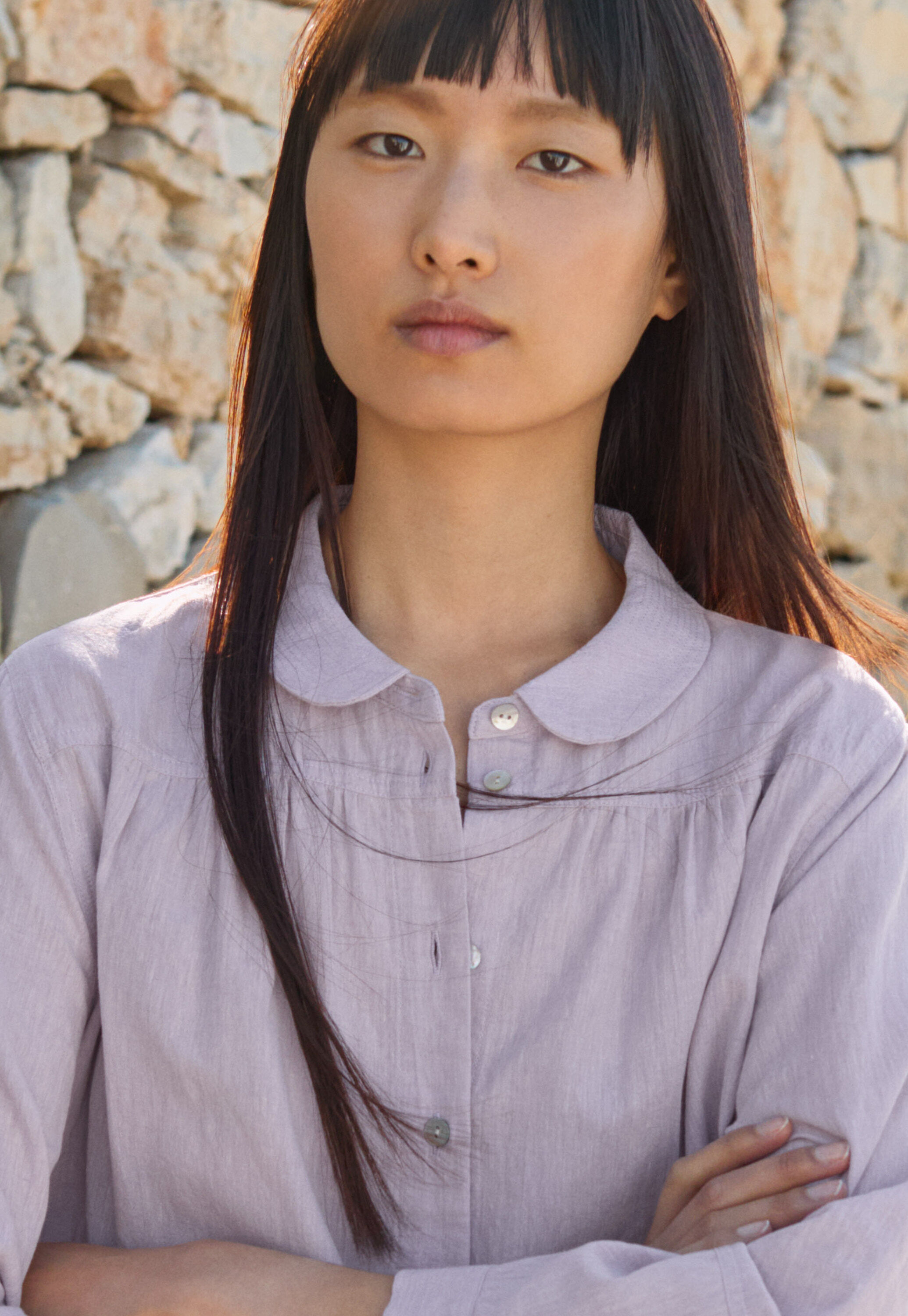 Round-collar shirt