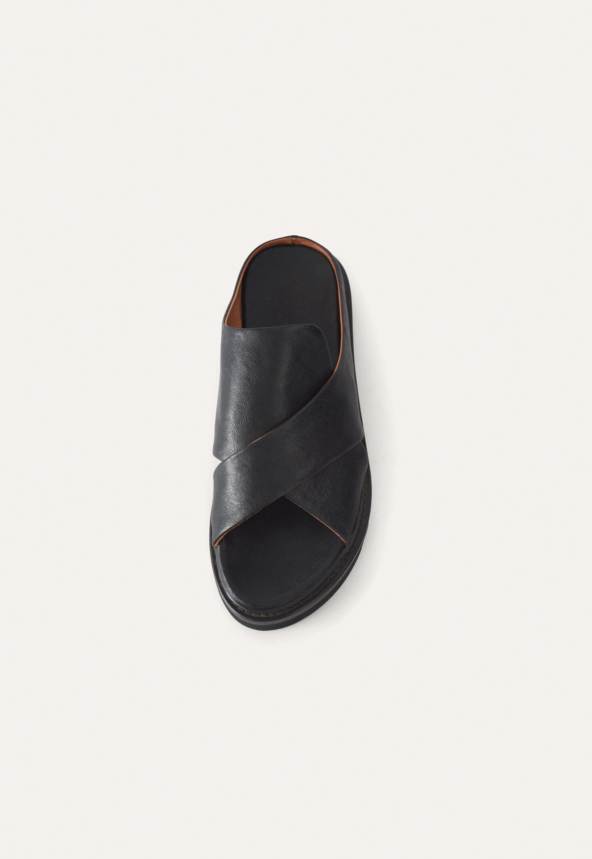 Cross-front sandals