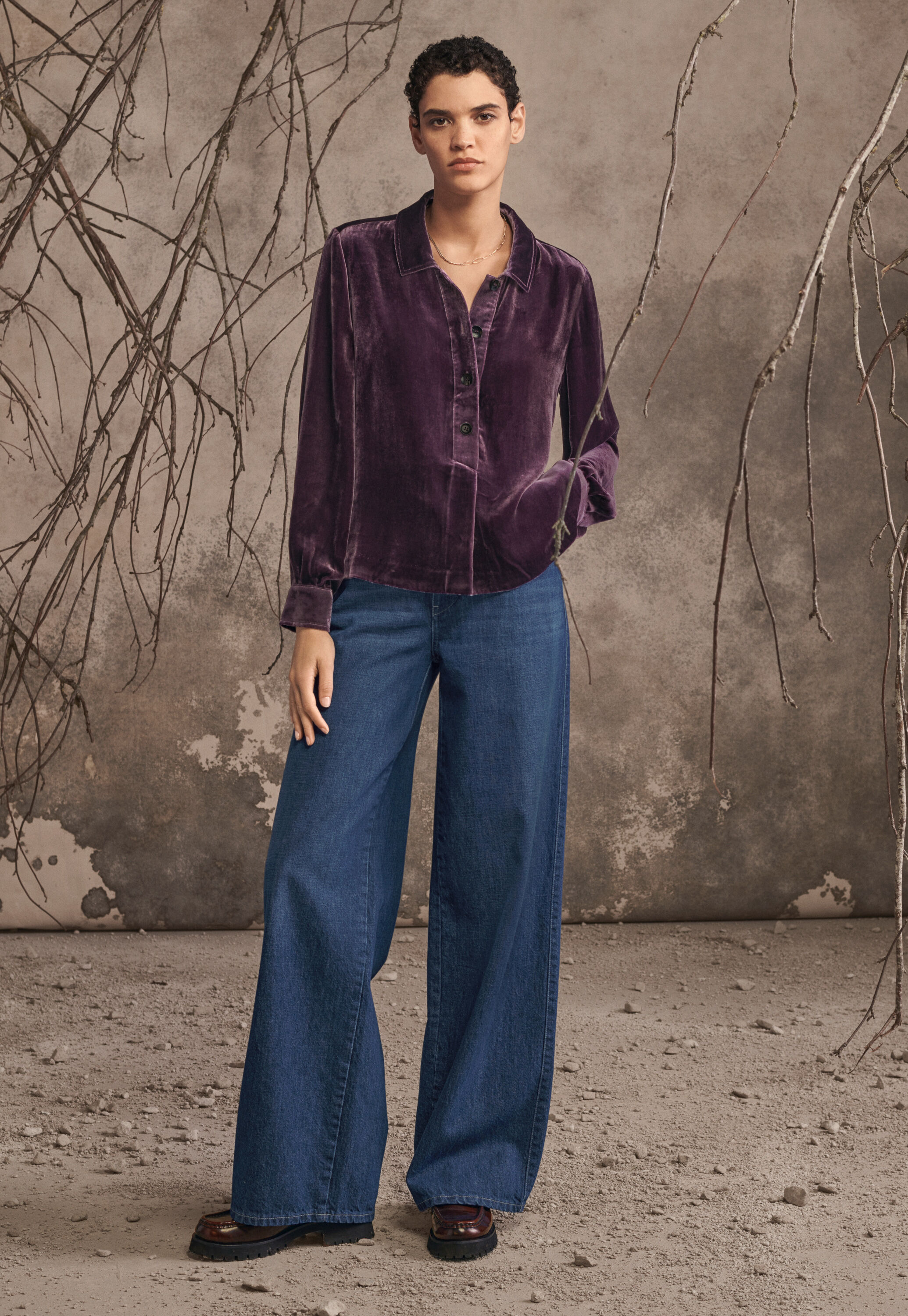 Velvet collared top