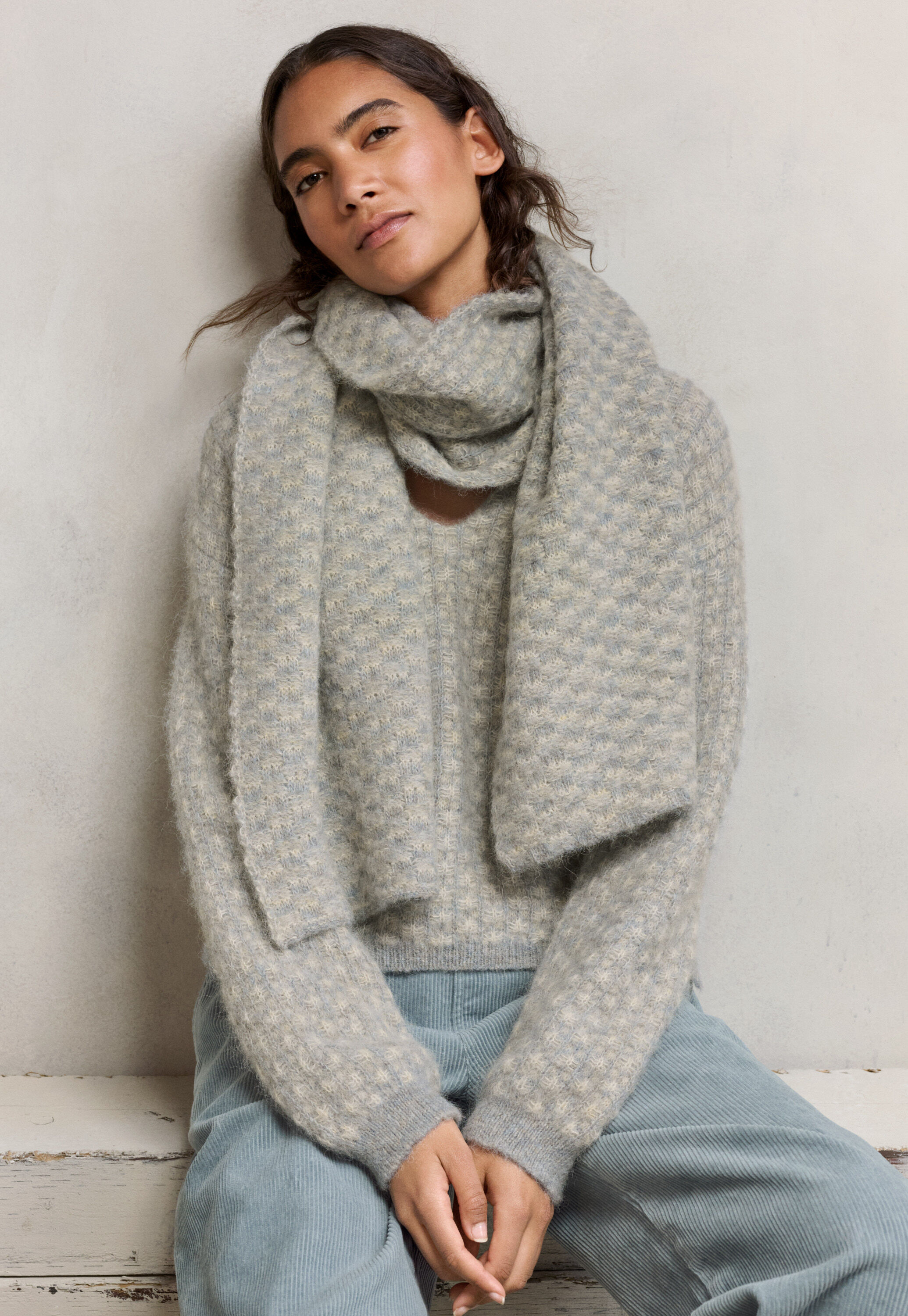 Stitch-detail scarf