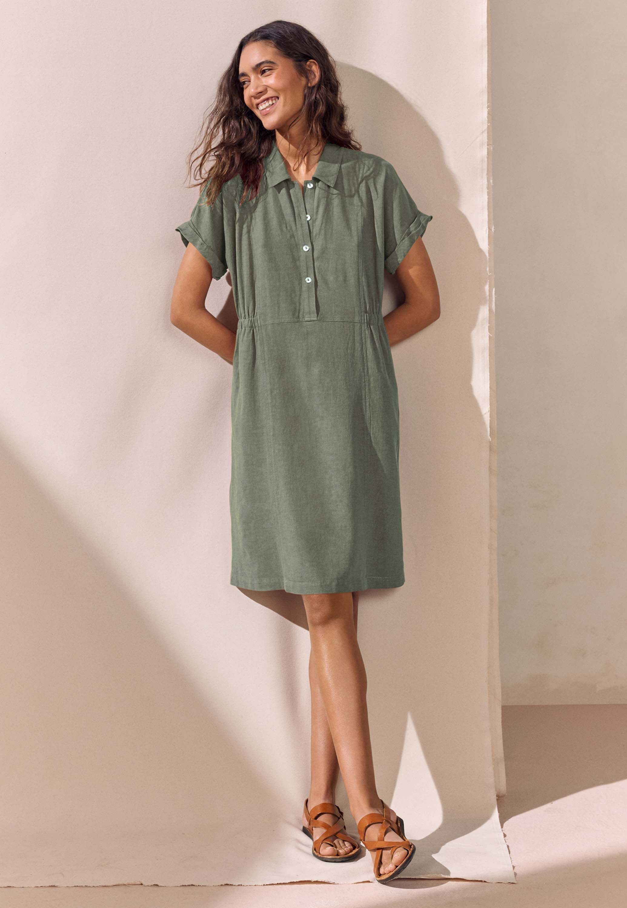 Collared short dress