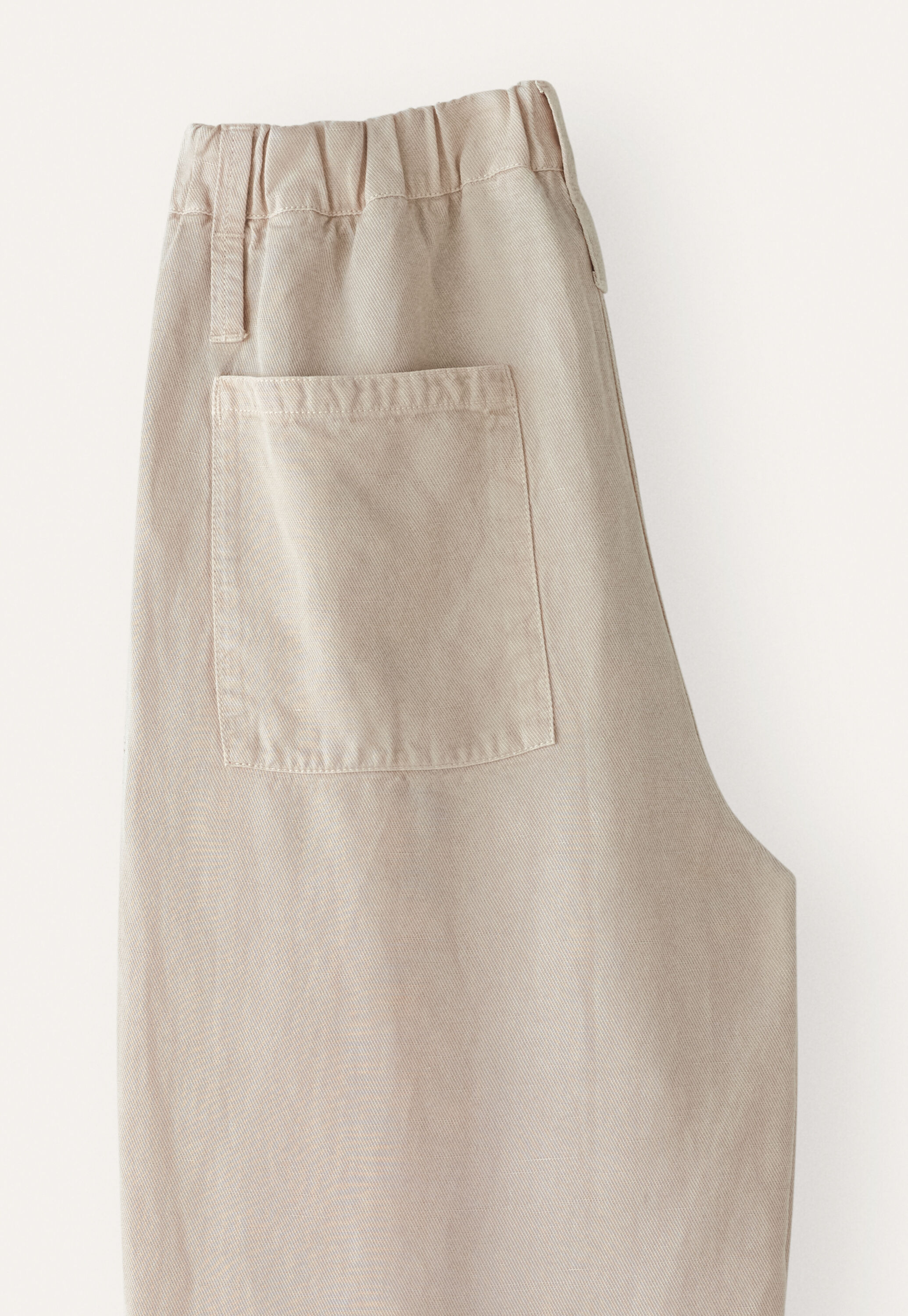Tapered leg trousers