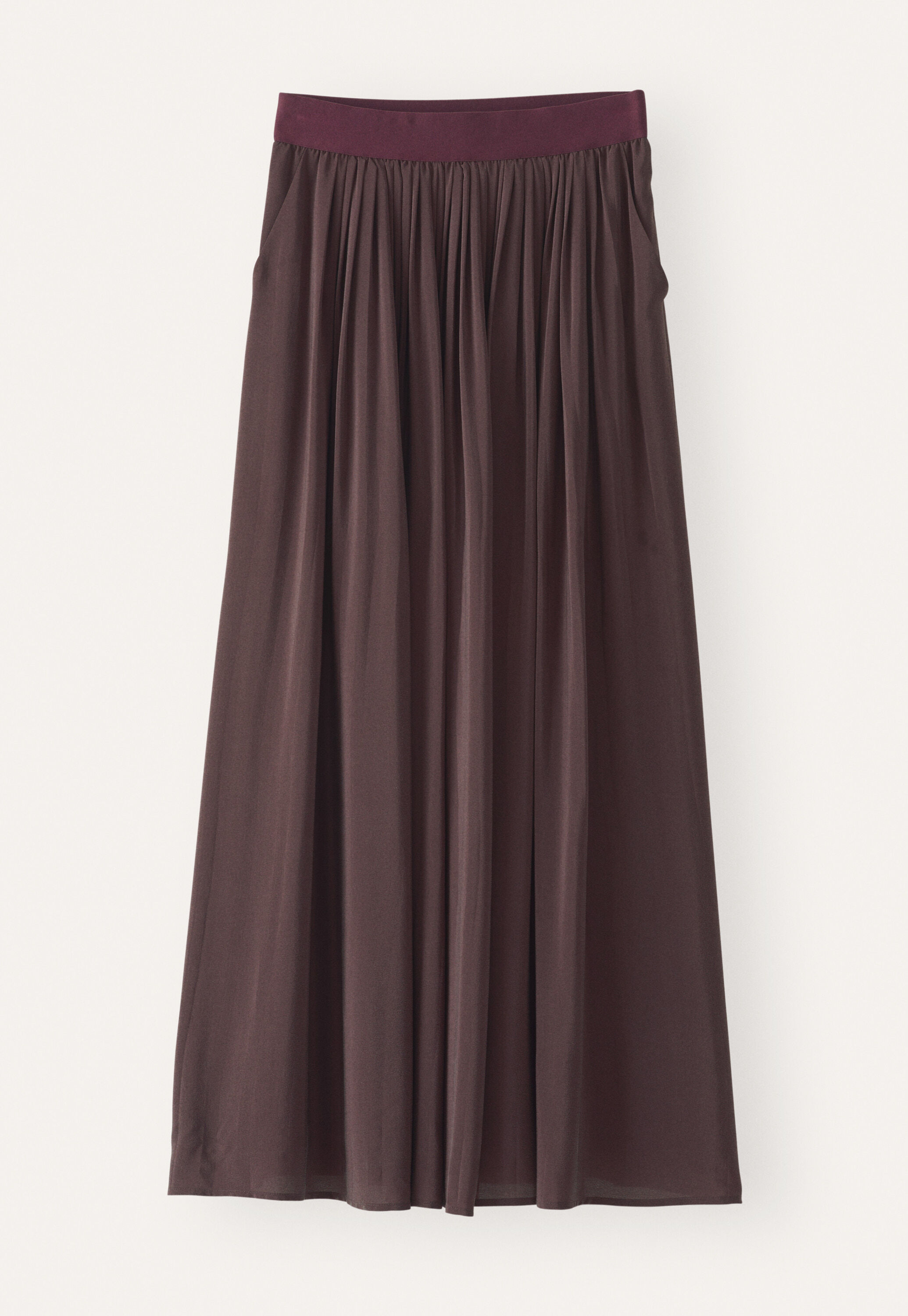 Long pleated skirt