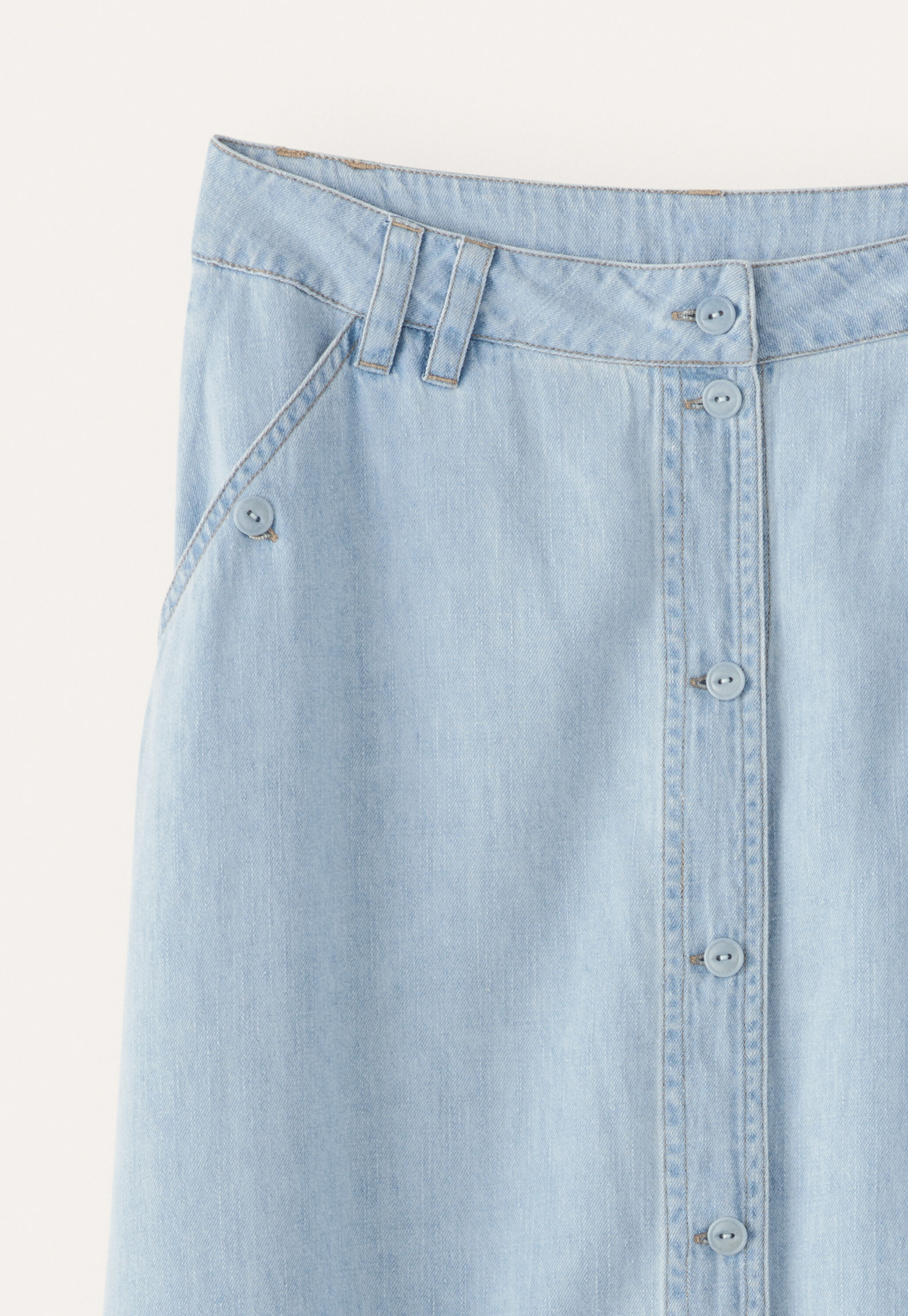 Indigo-dyed skirt