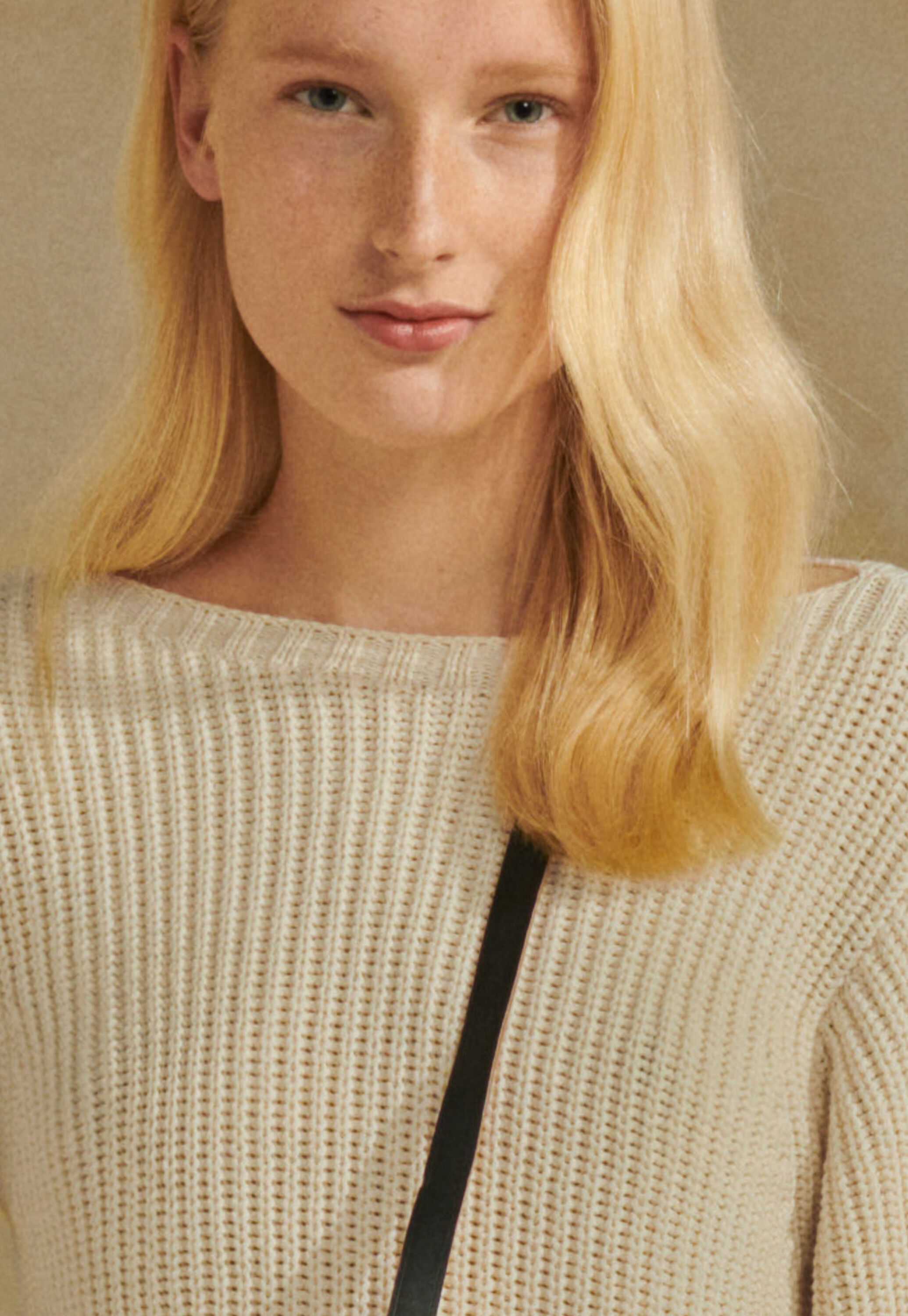 Boat-neck sweater