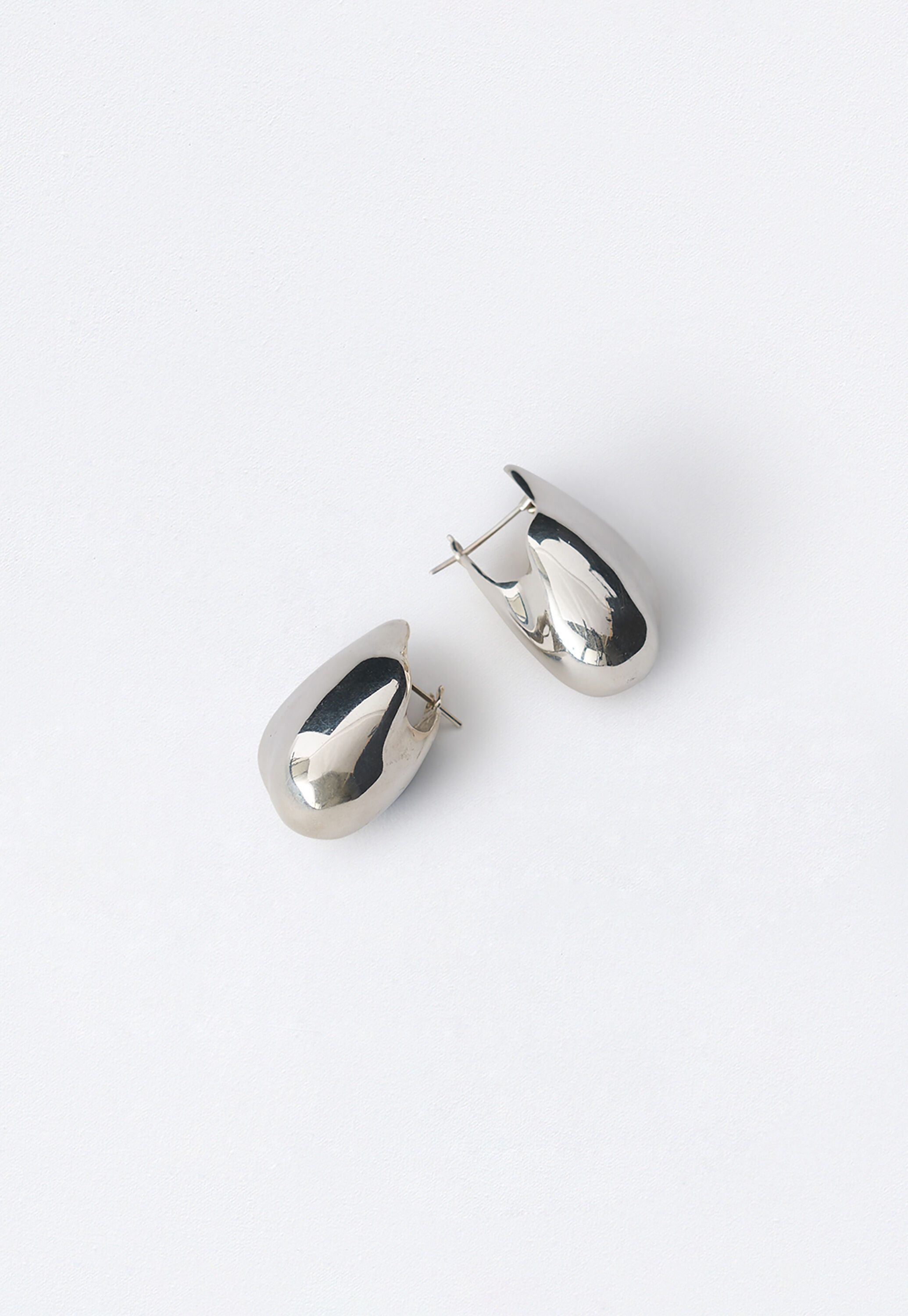 Moulded earrings