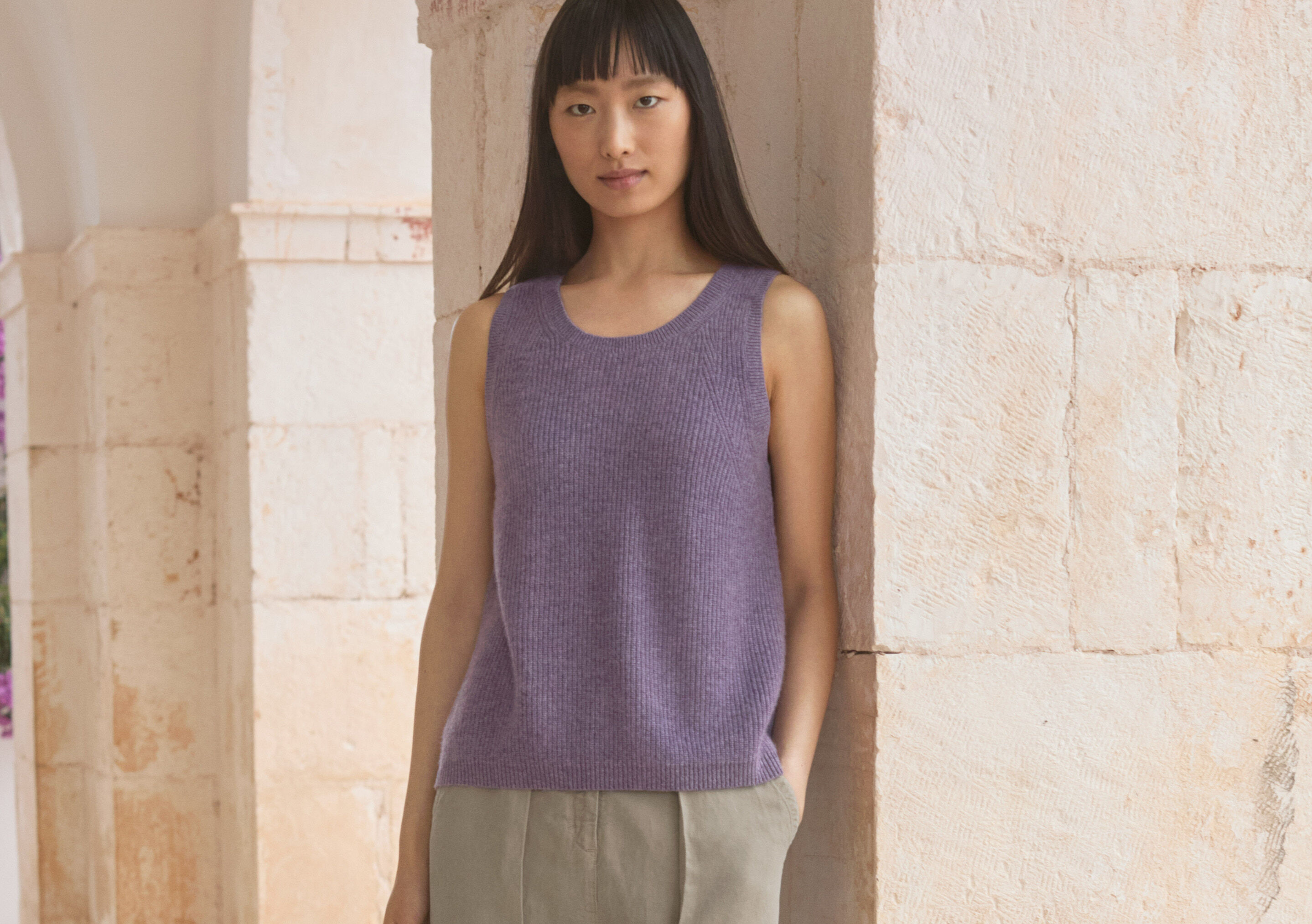 Sleeveless ribbed knit top