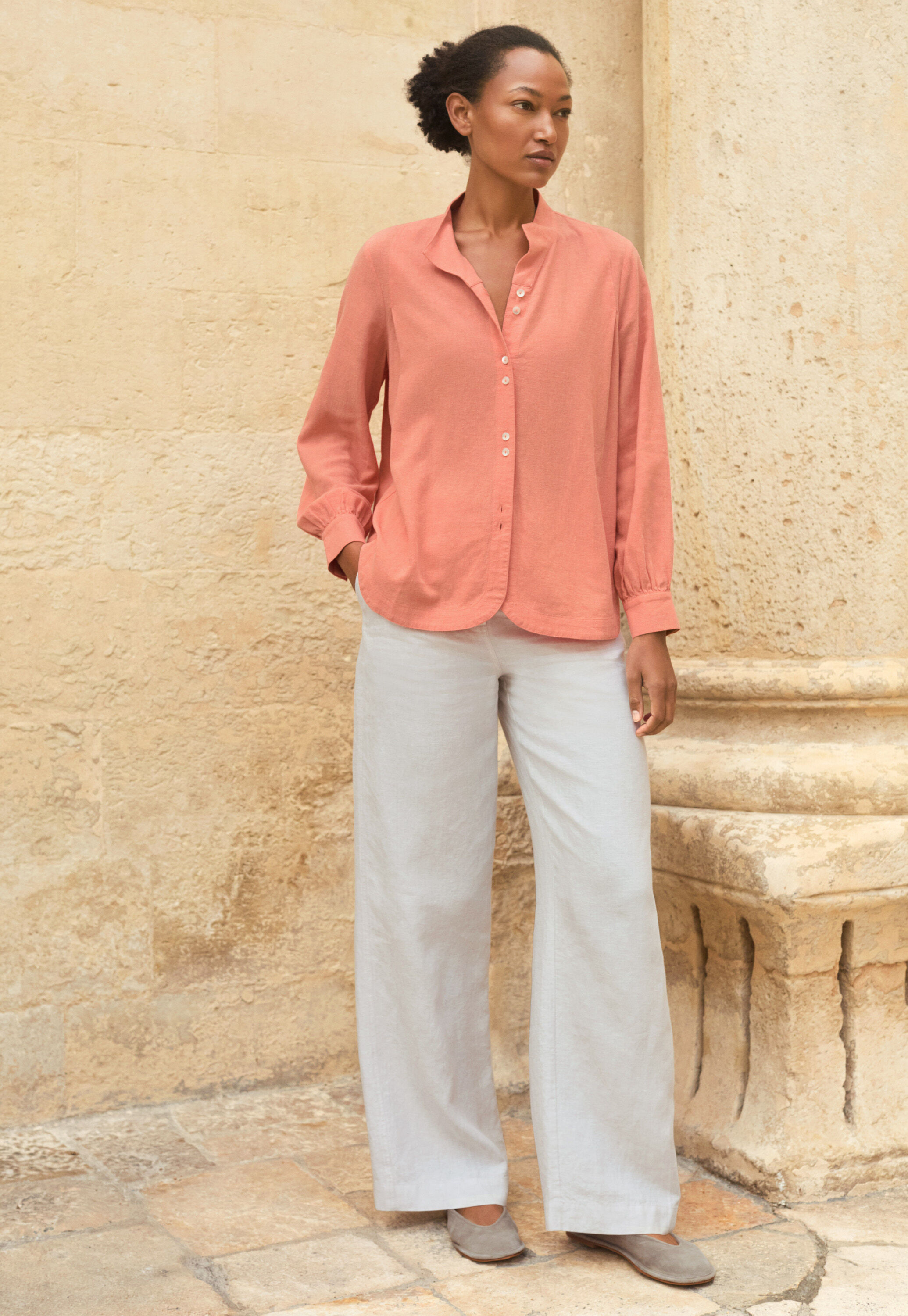 Straight-leg trousers