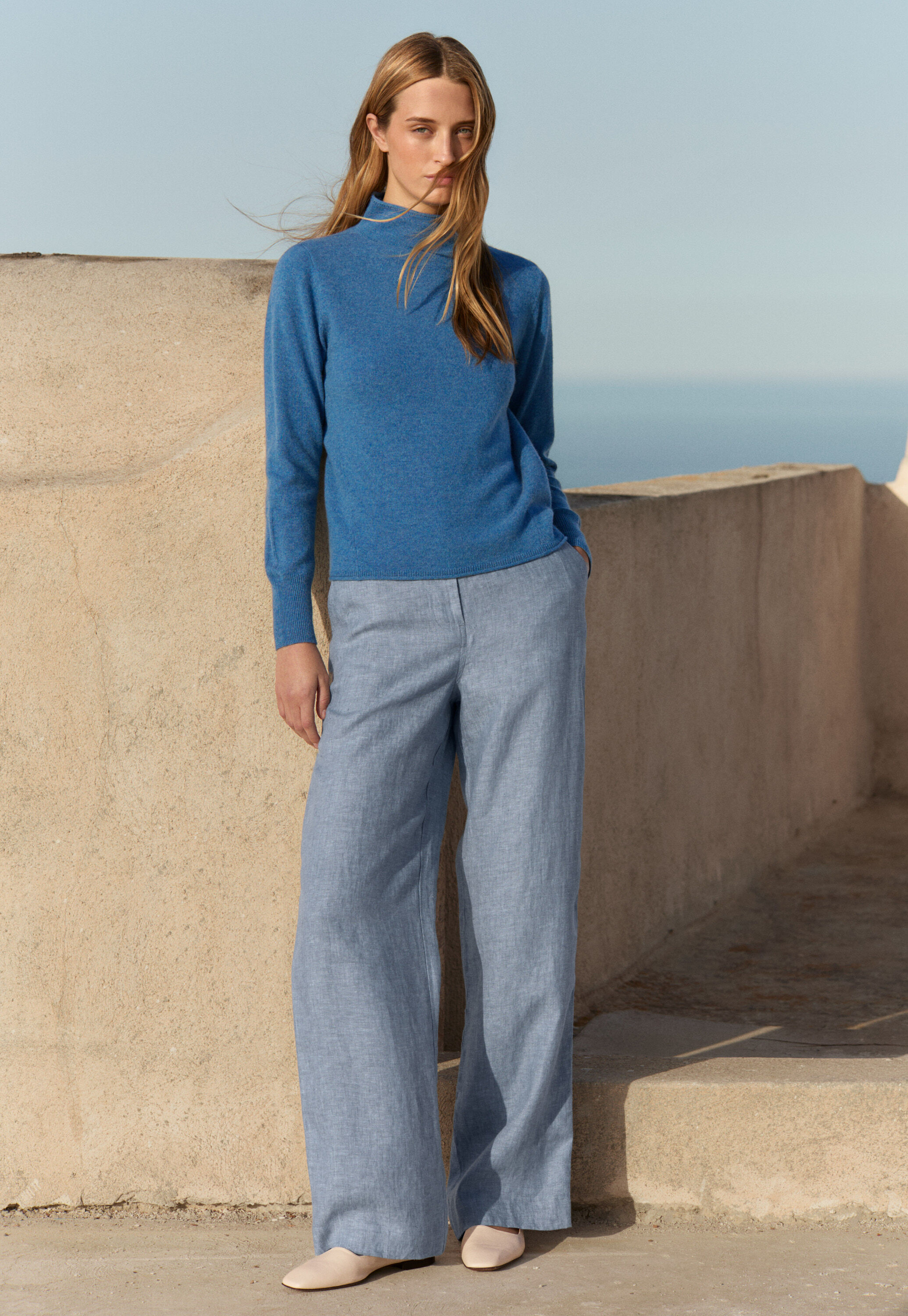Relaxed straight-leg trousers