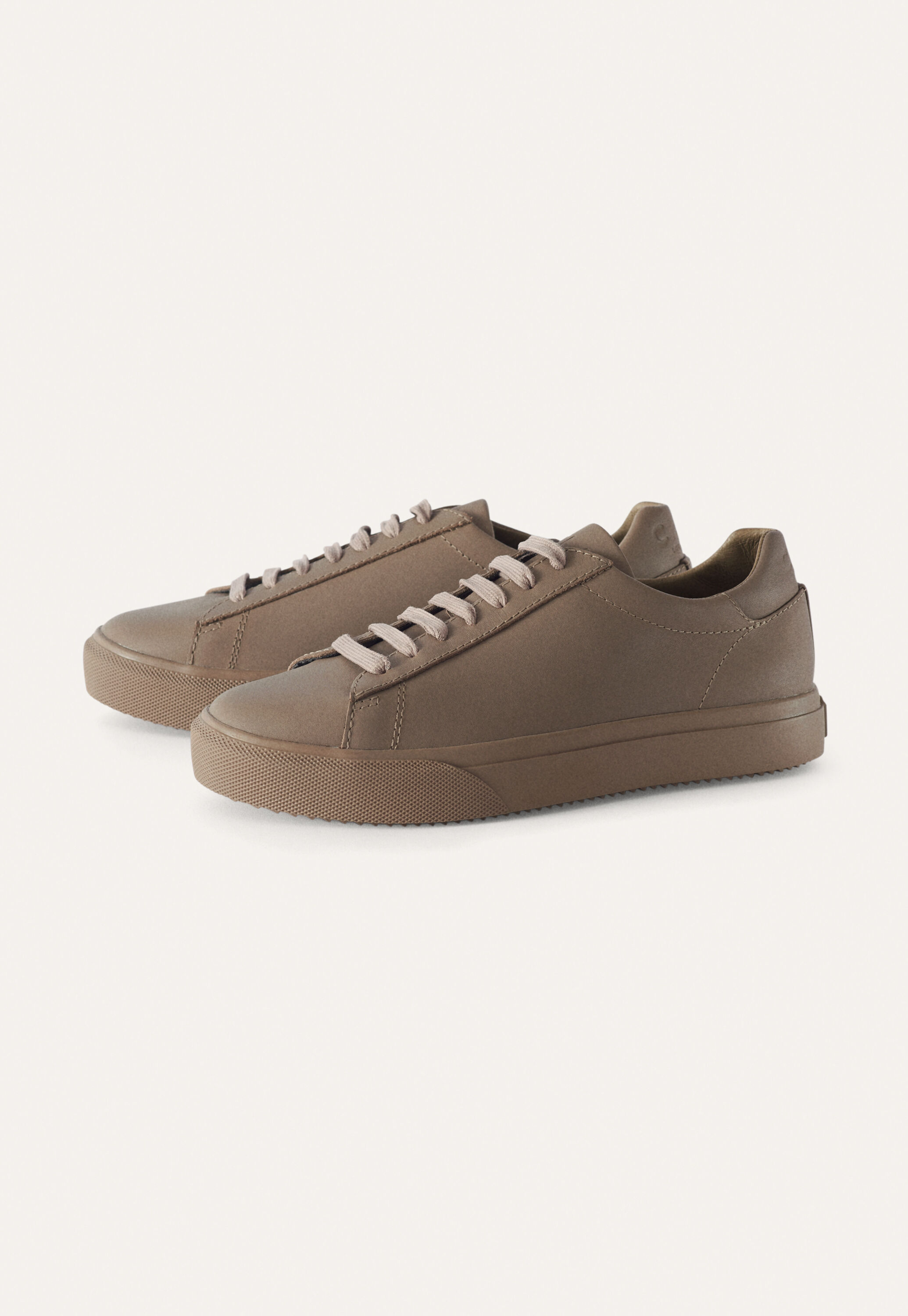 Lace-up trainers