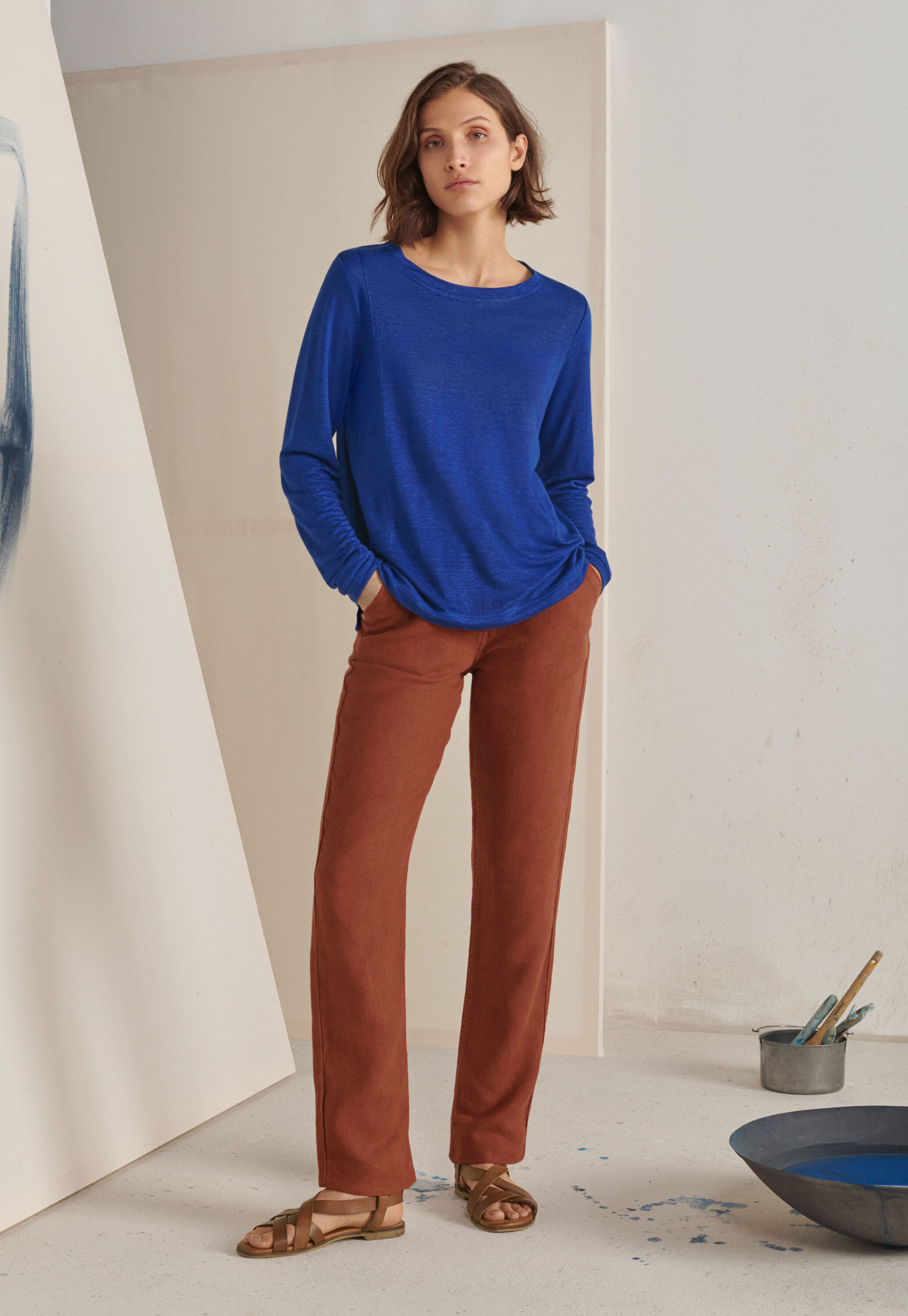 Straight-leg jeans