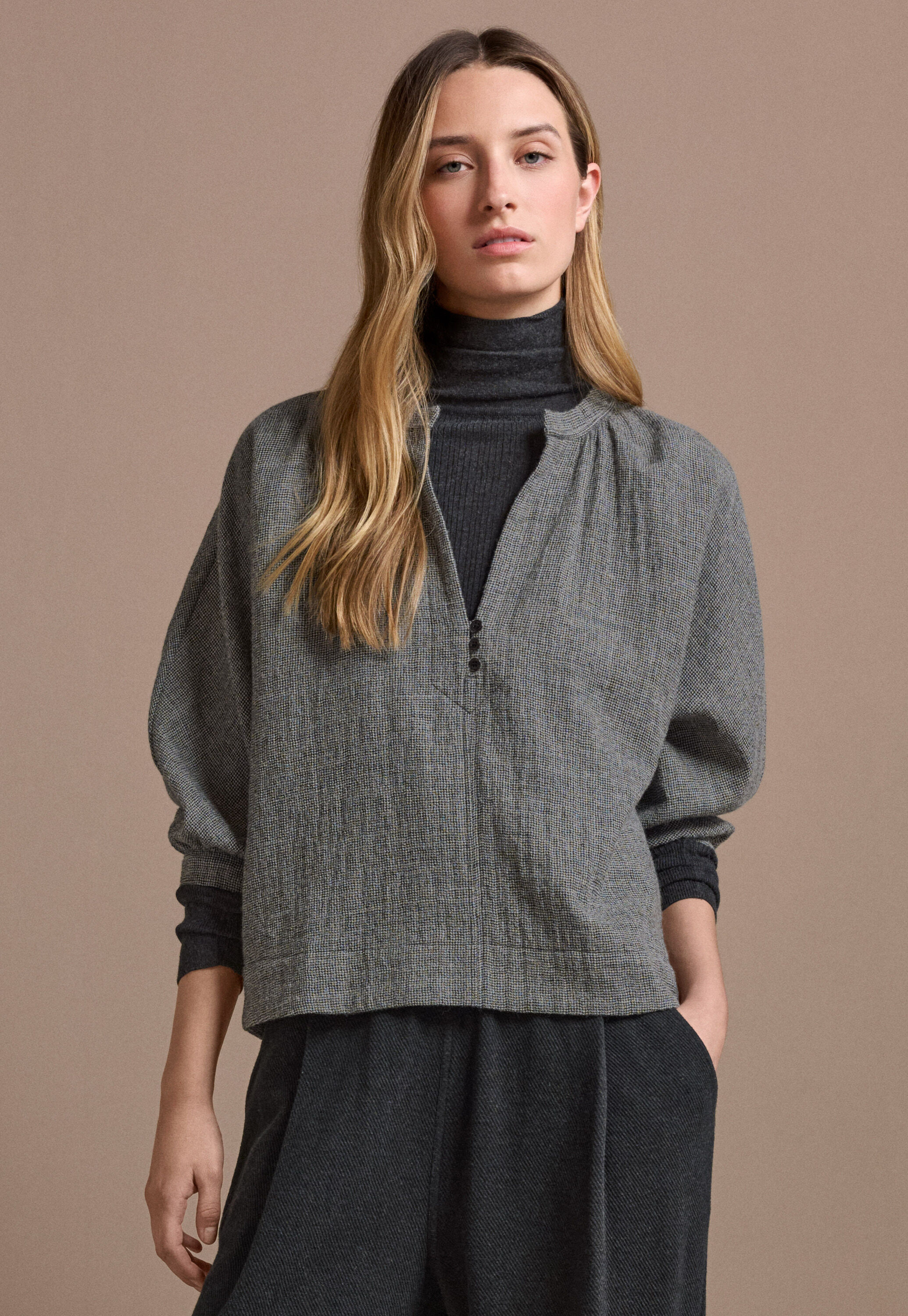 Dogtooth top