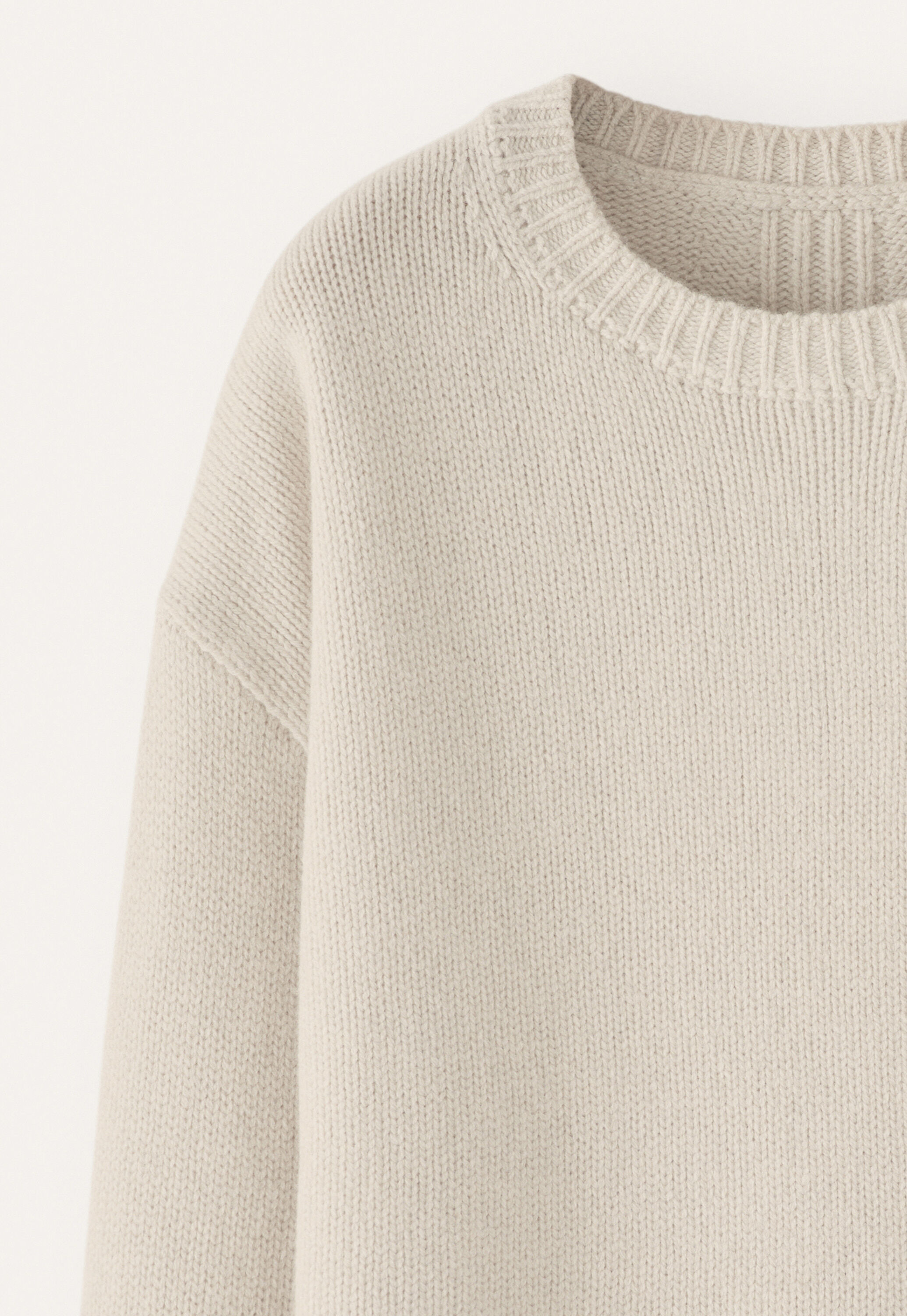 Easy round-neck sweater