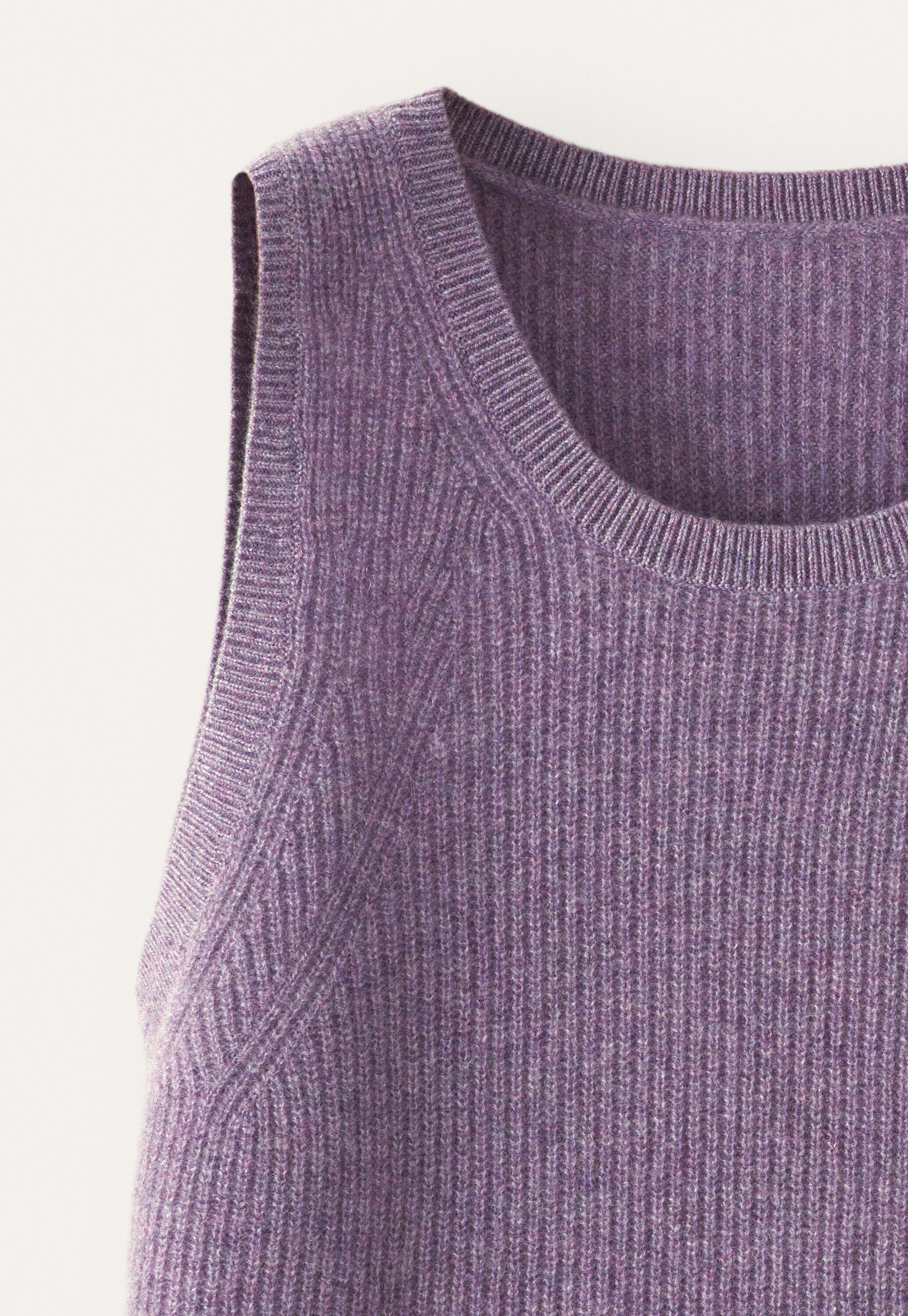 Sleeveless ribbed knit top
