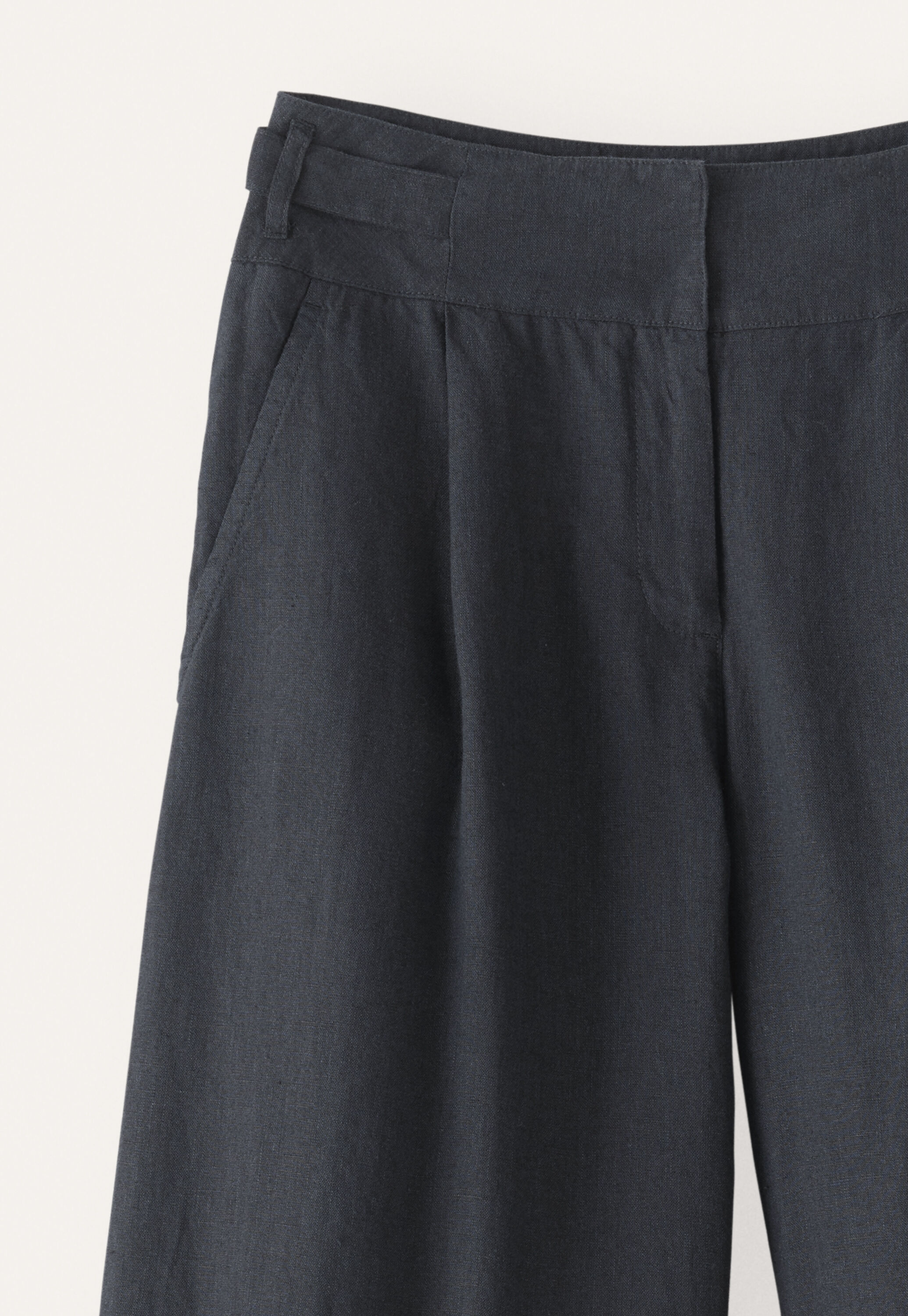 Wide-leg trousers