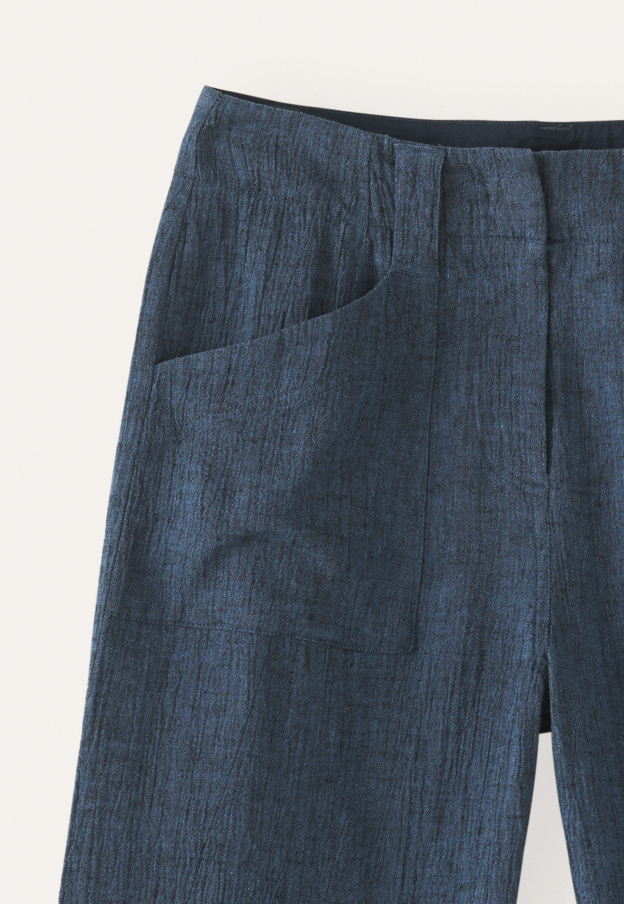 Front-seam trousers
