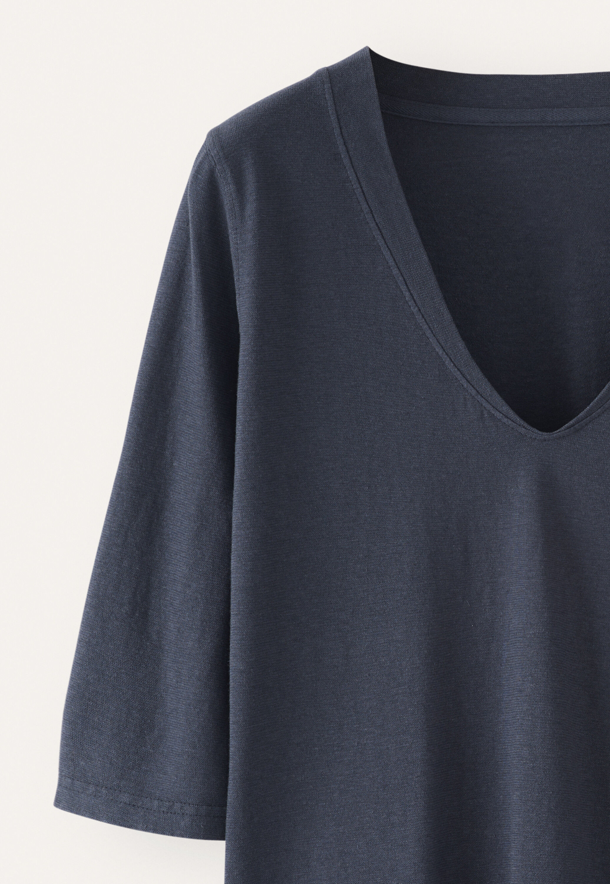 V-neck T-shirt