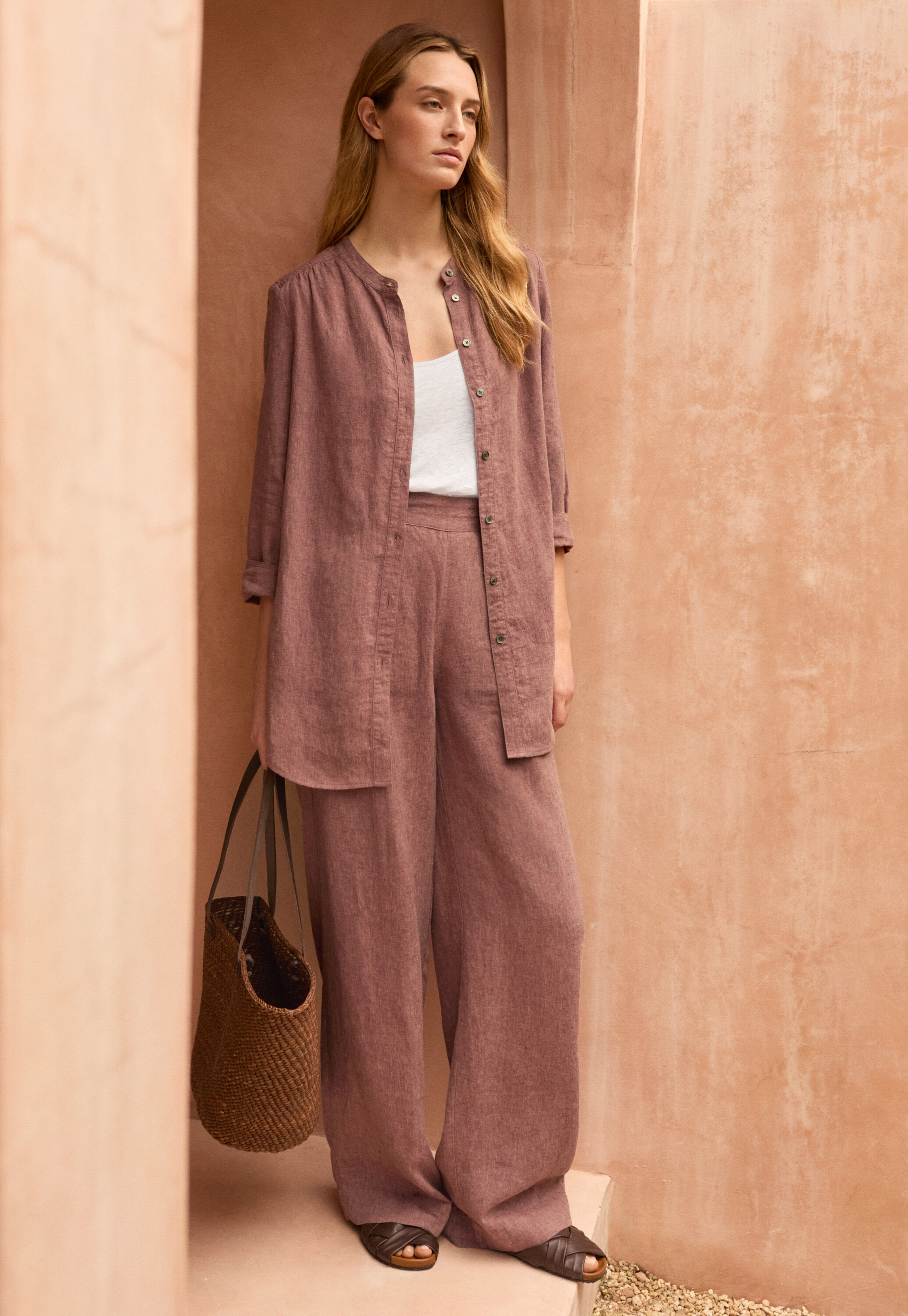 Long curved-hem shirt