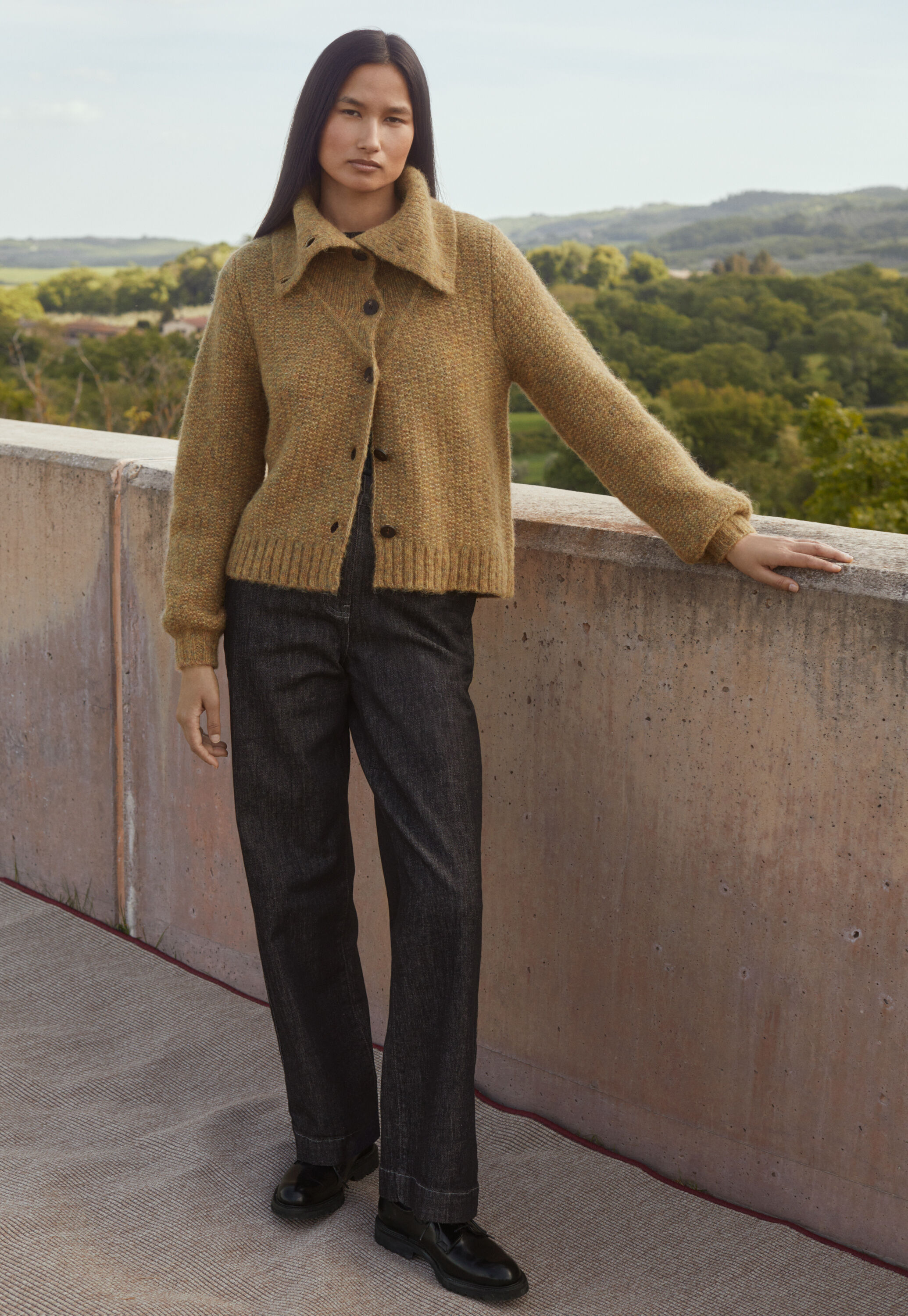 Relaxed straight leg jeans