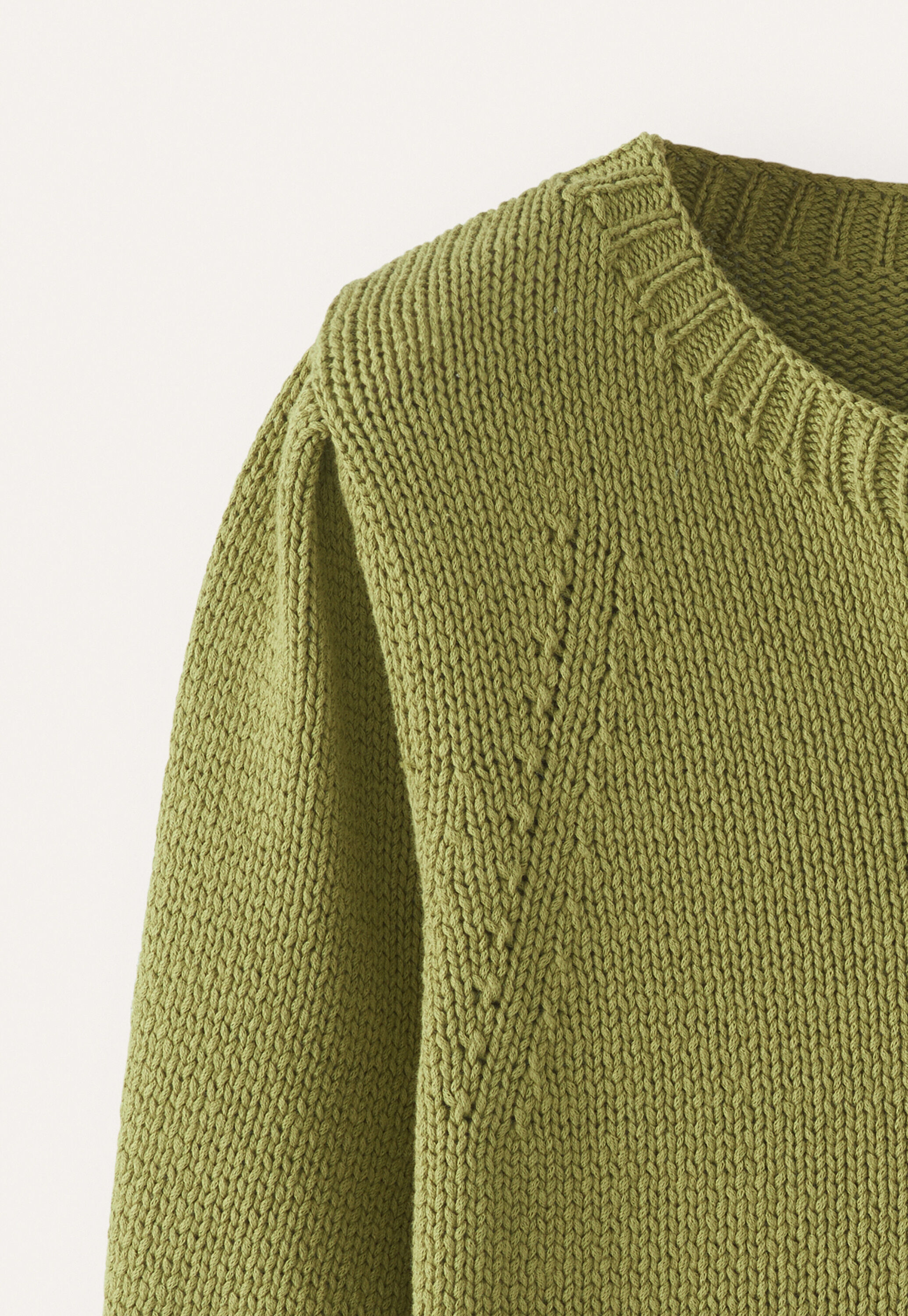 Short-sleeve cardigan