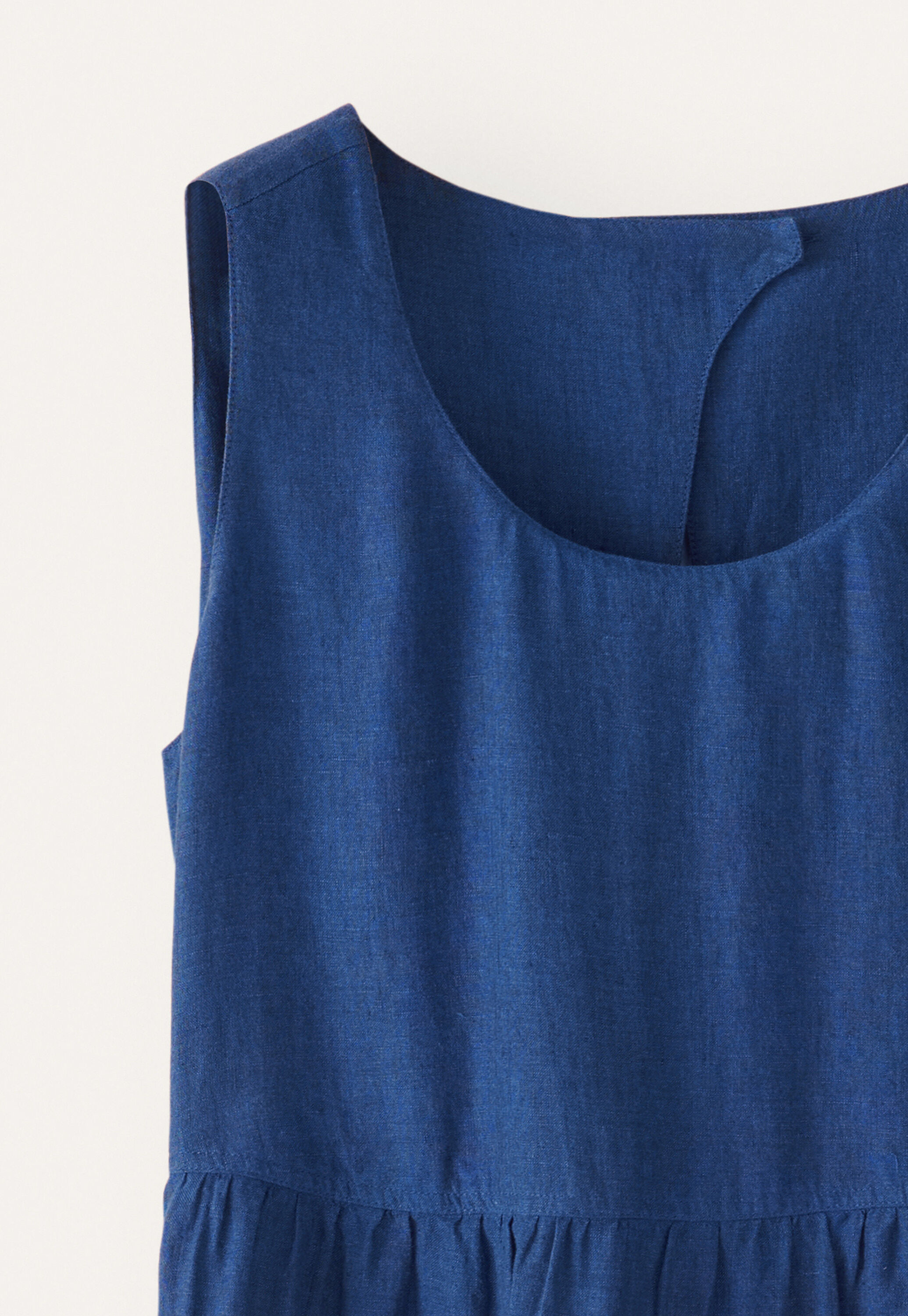 Sleeveless double-layer dress