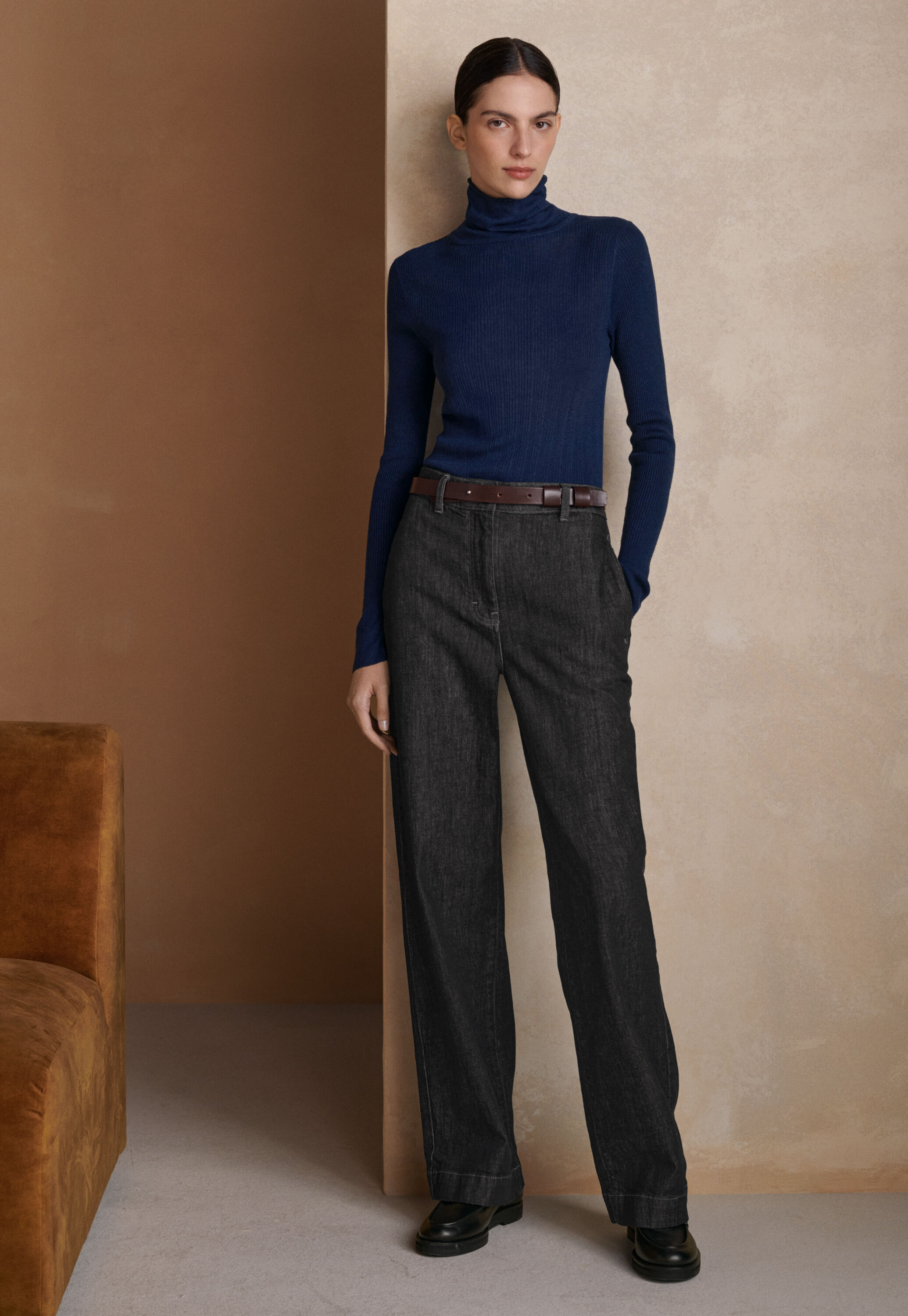 Relaxed straight leg jeans