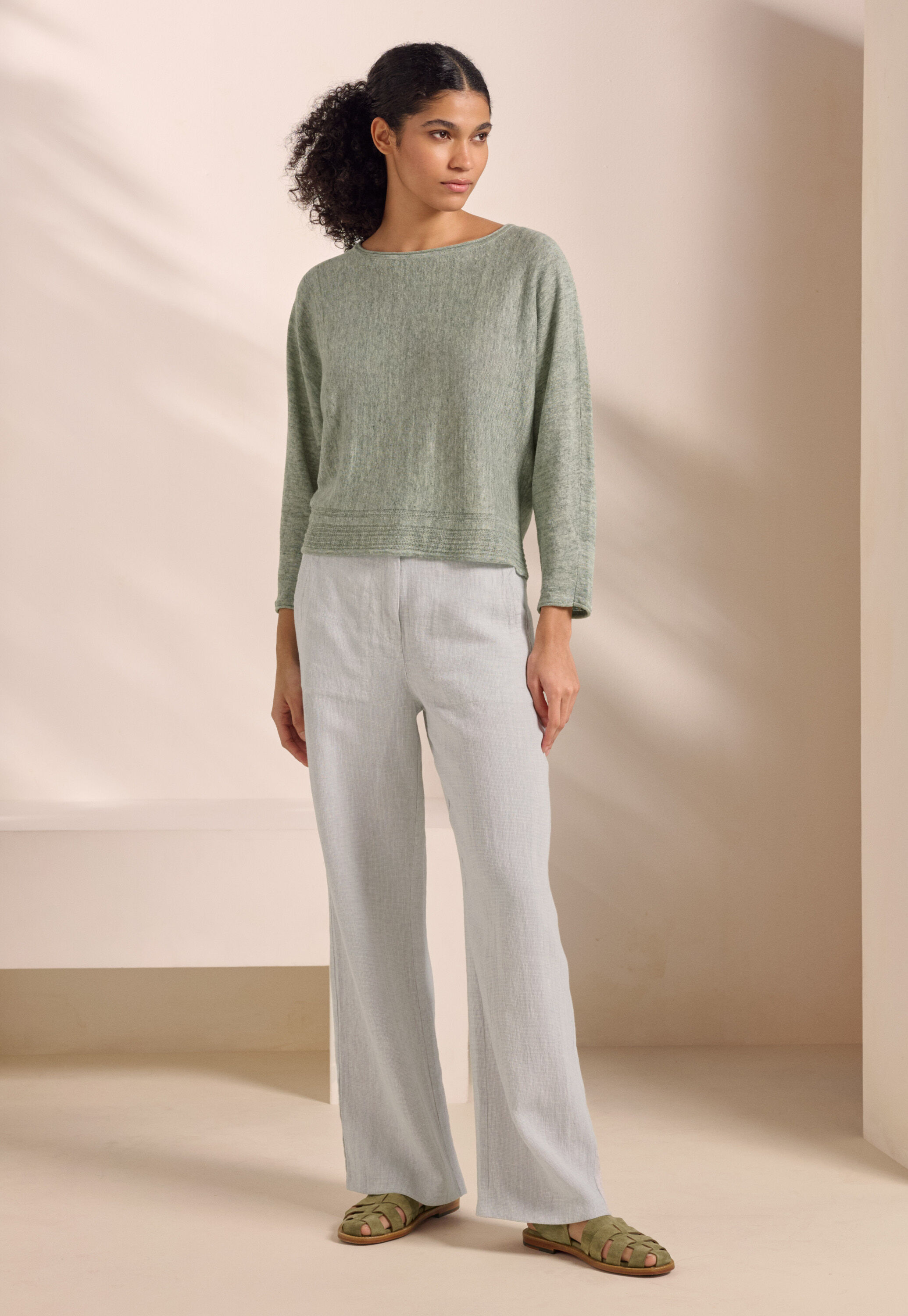 Straight-leg trousers