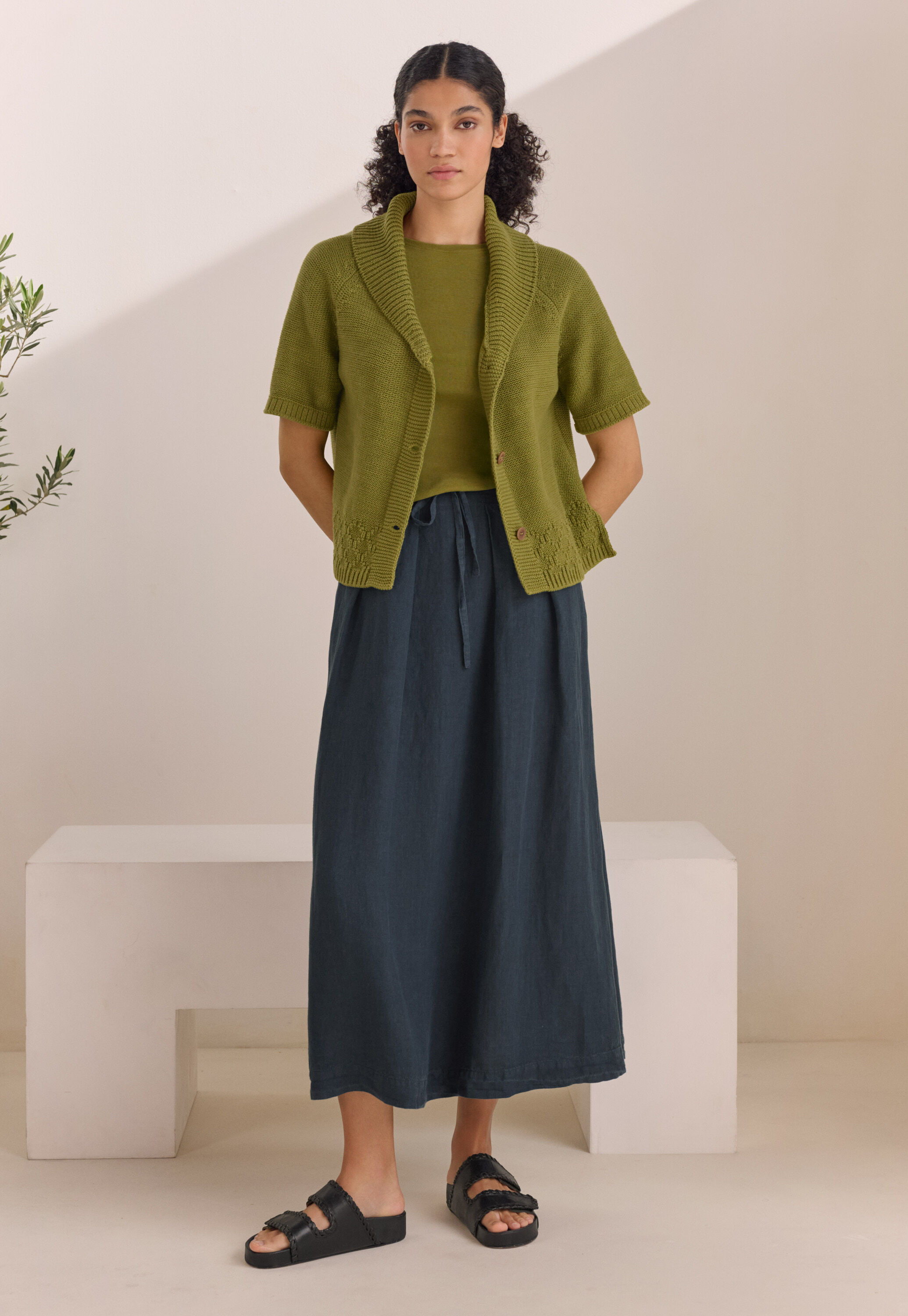 Pleat-detail skirt