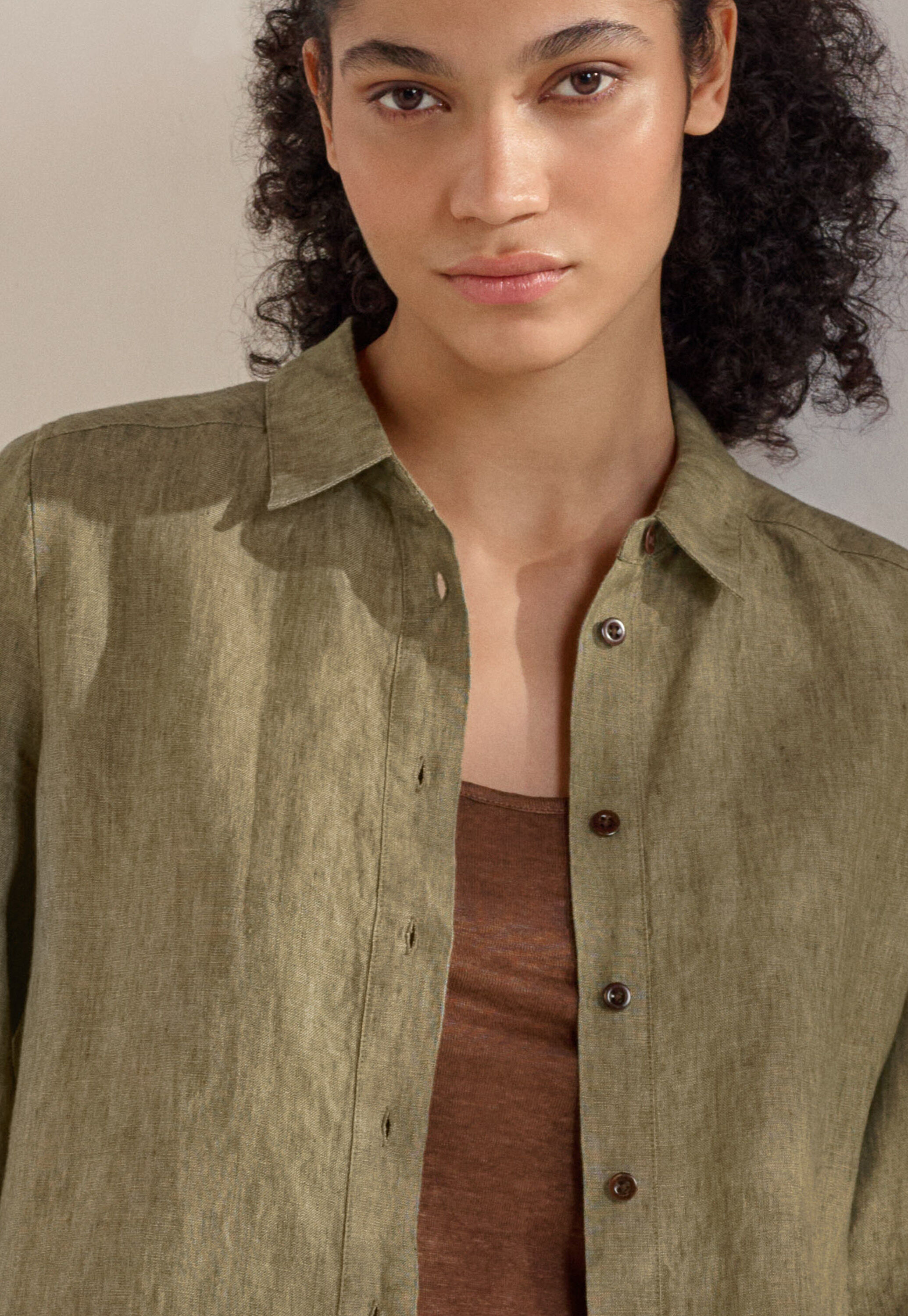 Deep side-split shirt