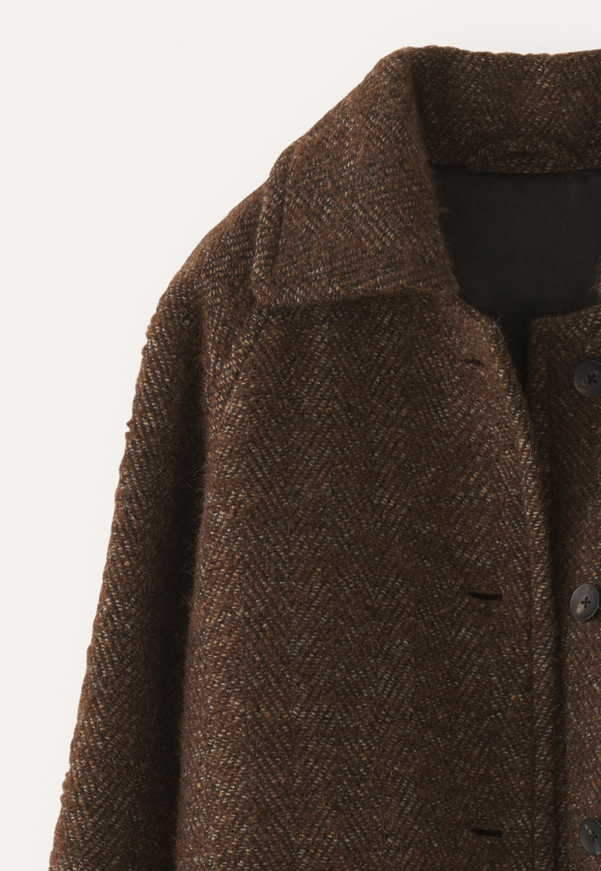 Raglan-sleeve coat