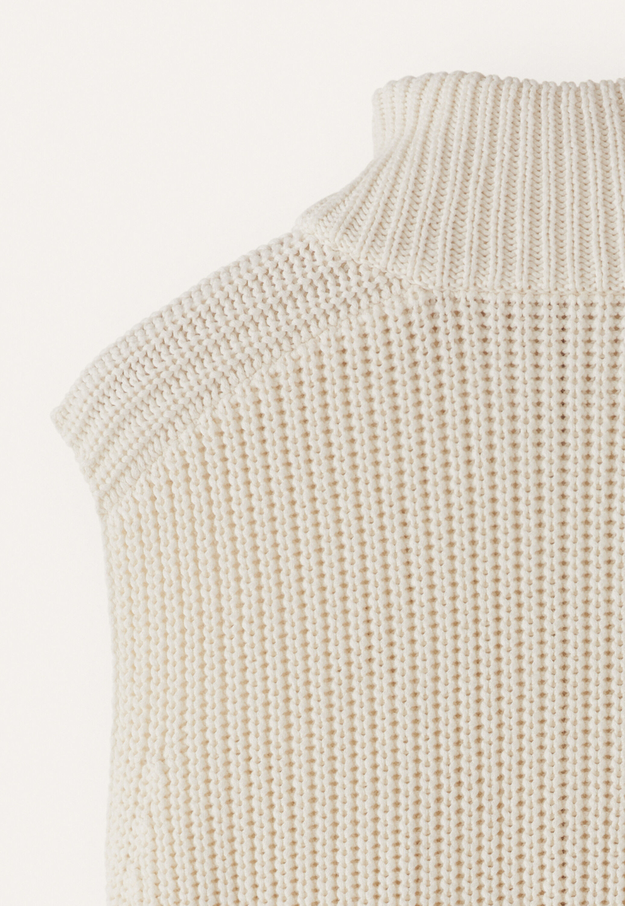 Zip-front gilet