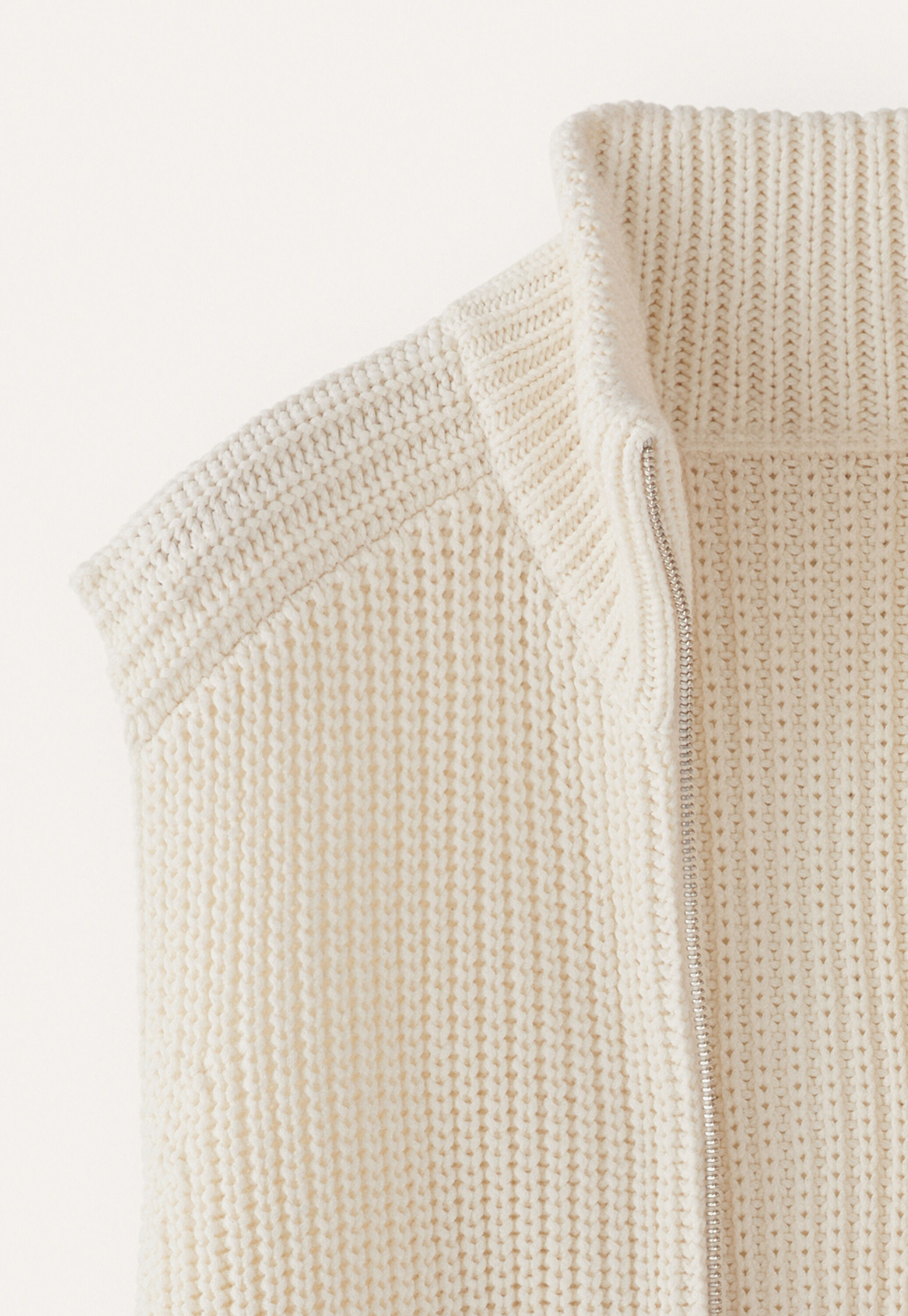 Zip-front gilet
