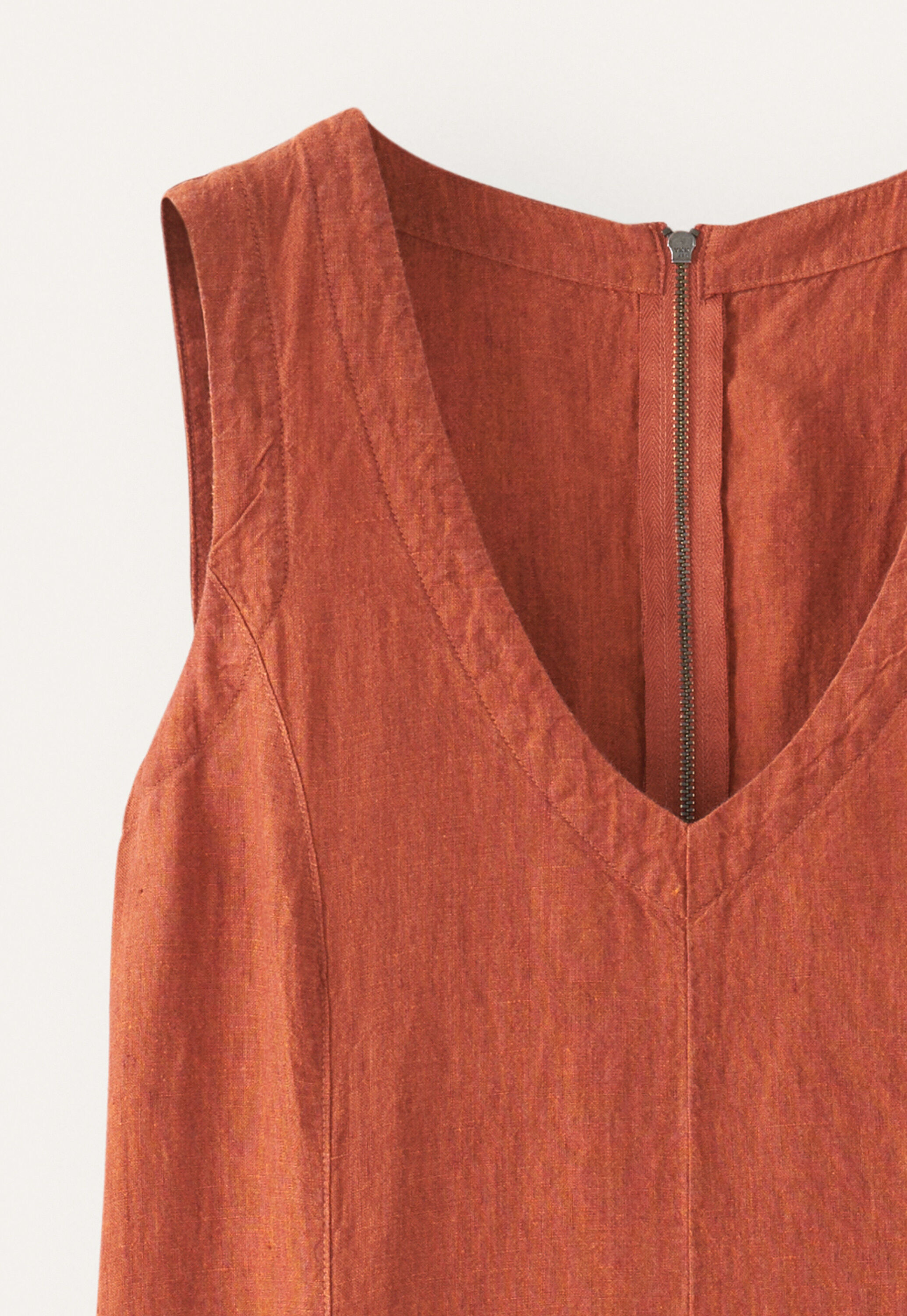 V-neck linen dress